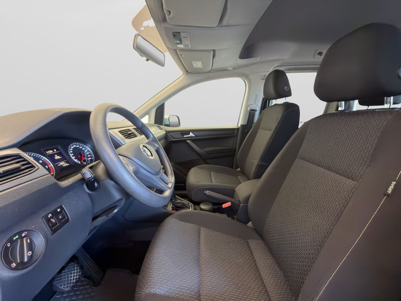 Volkswagen - Caddy_9