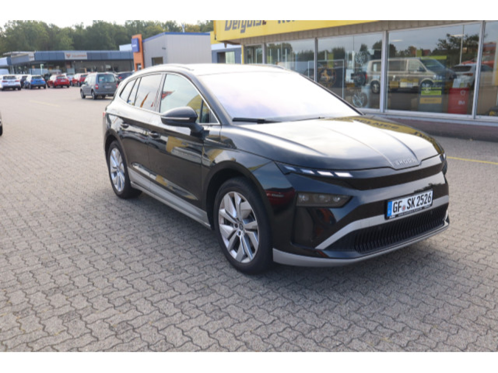 diagonal-frontansicht-aussen