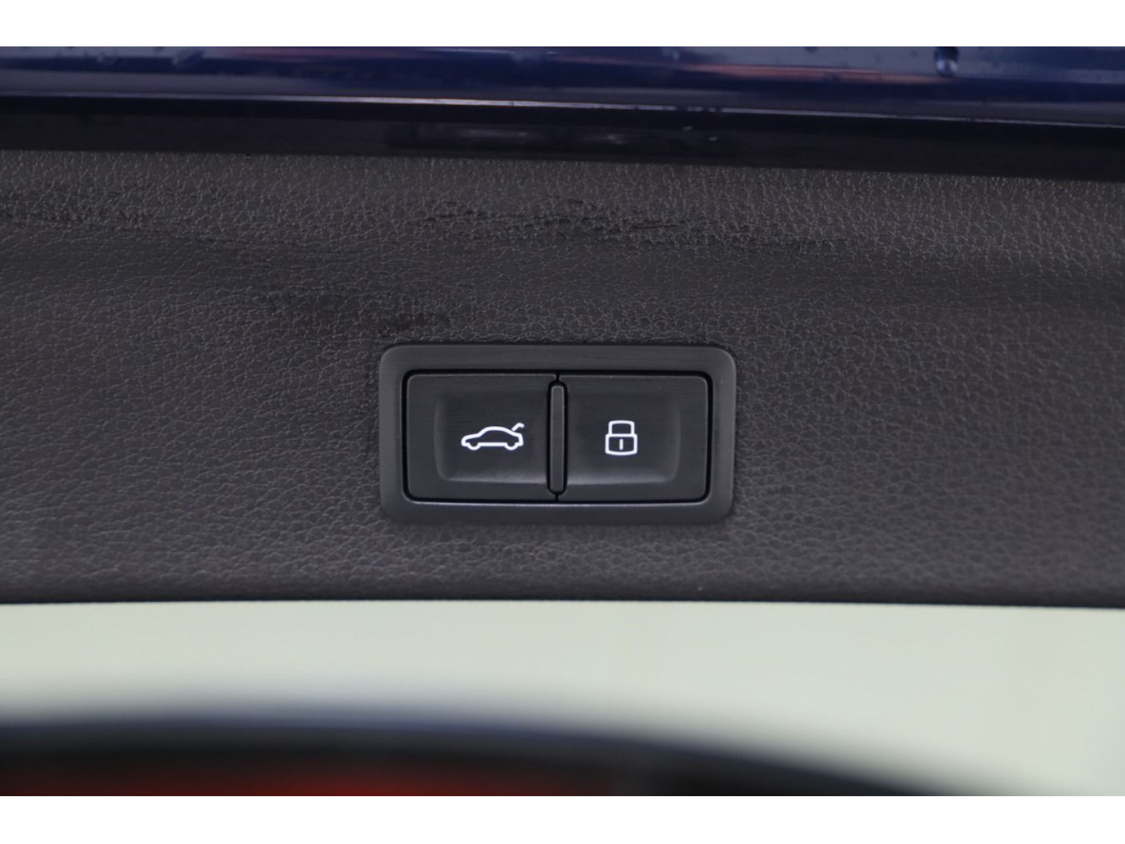 Audi - Q3_17