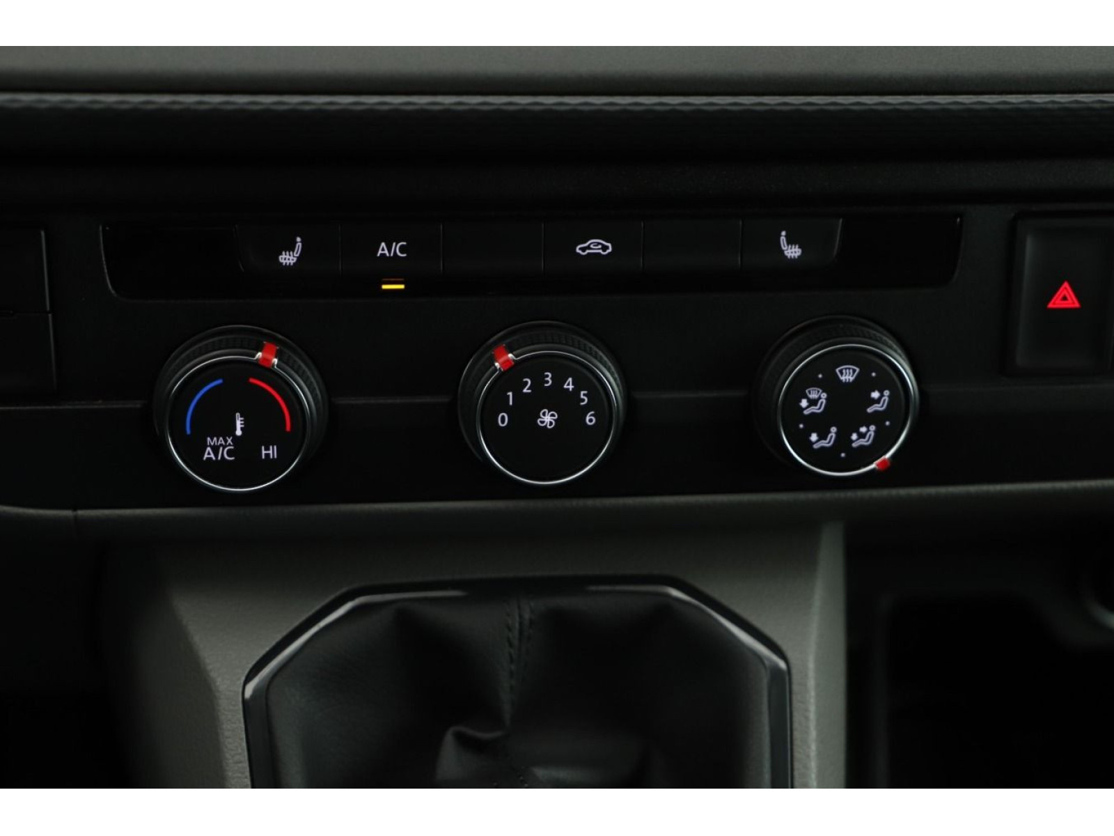Volkswagen - T6.1 Transporter_11