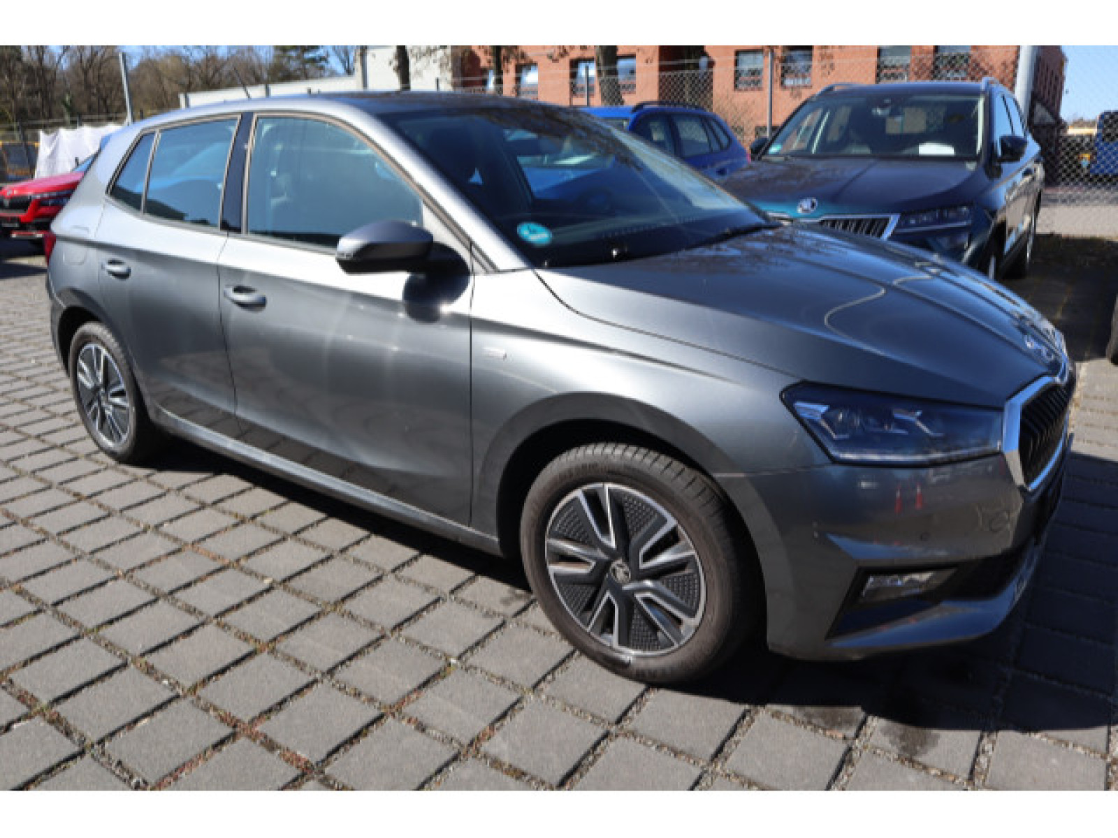 diagonal-frontansicht-aussen