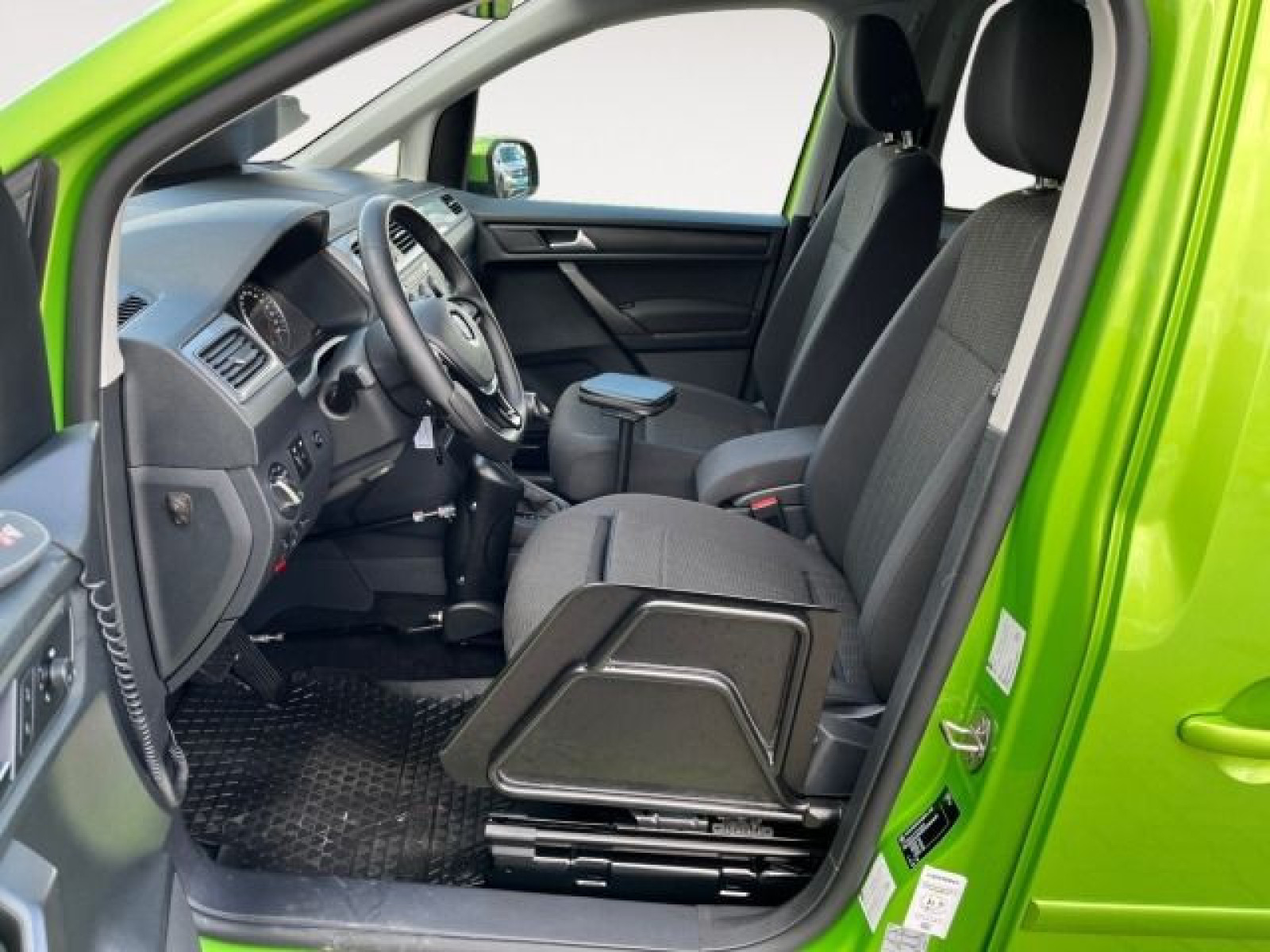 Volkswagen - Caddy_10