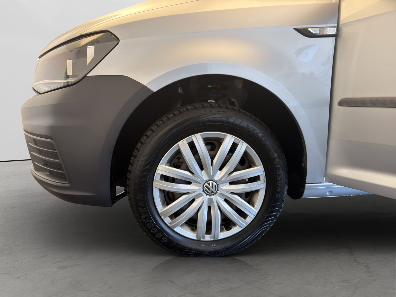 Volkswagen - Caddy_18