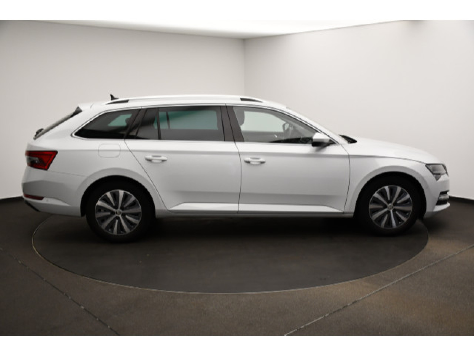 Škoda - Superb_18