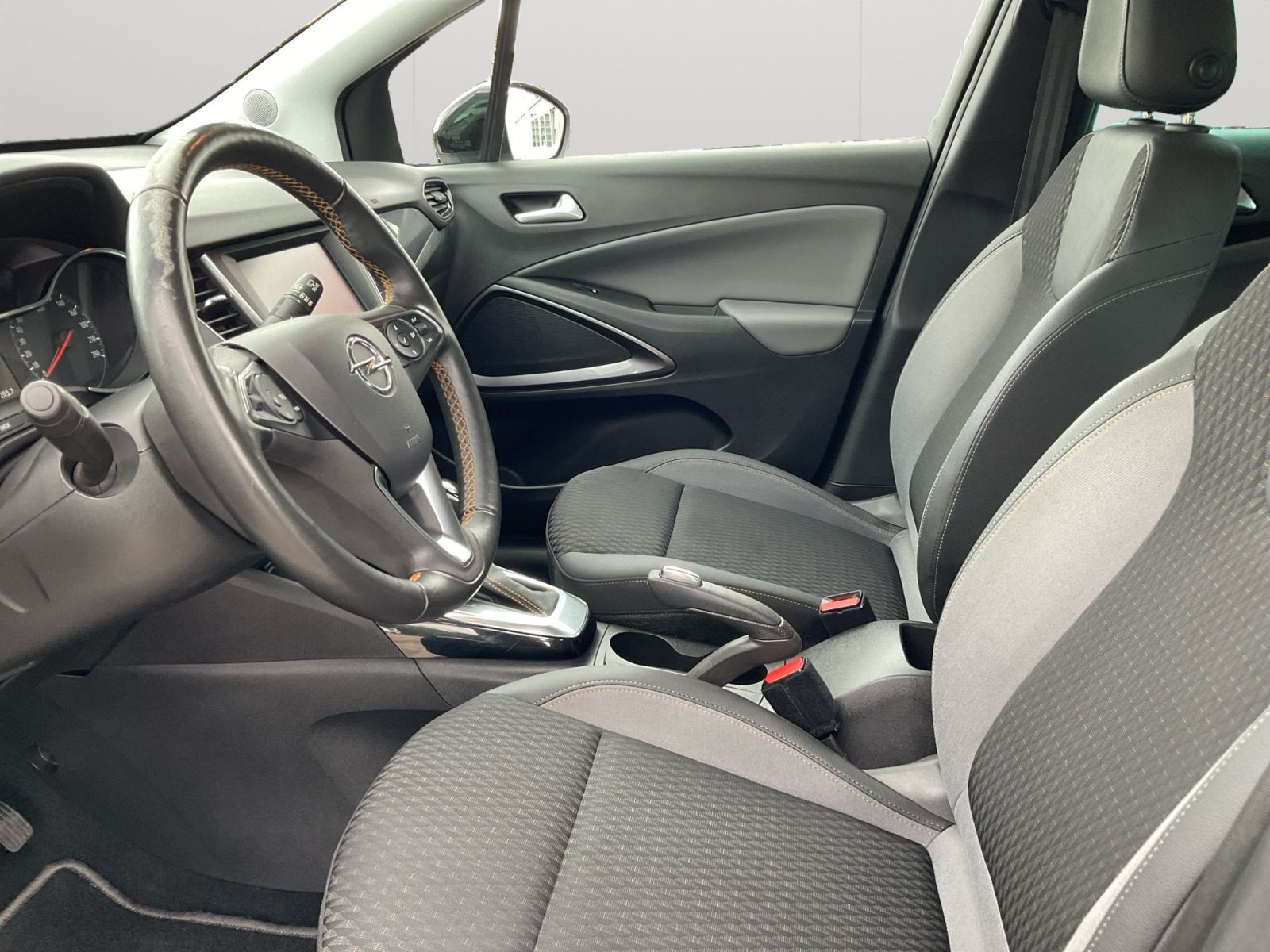 Opel - Crossland X_10