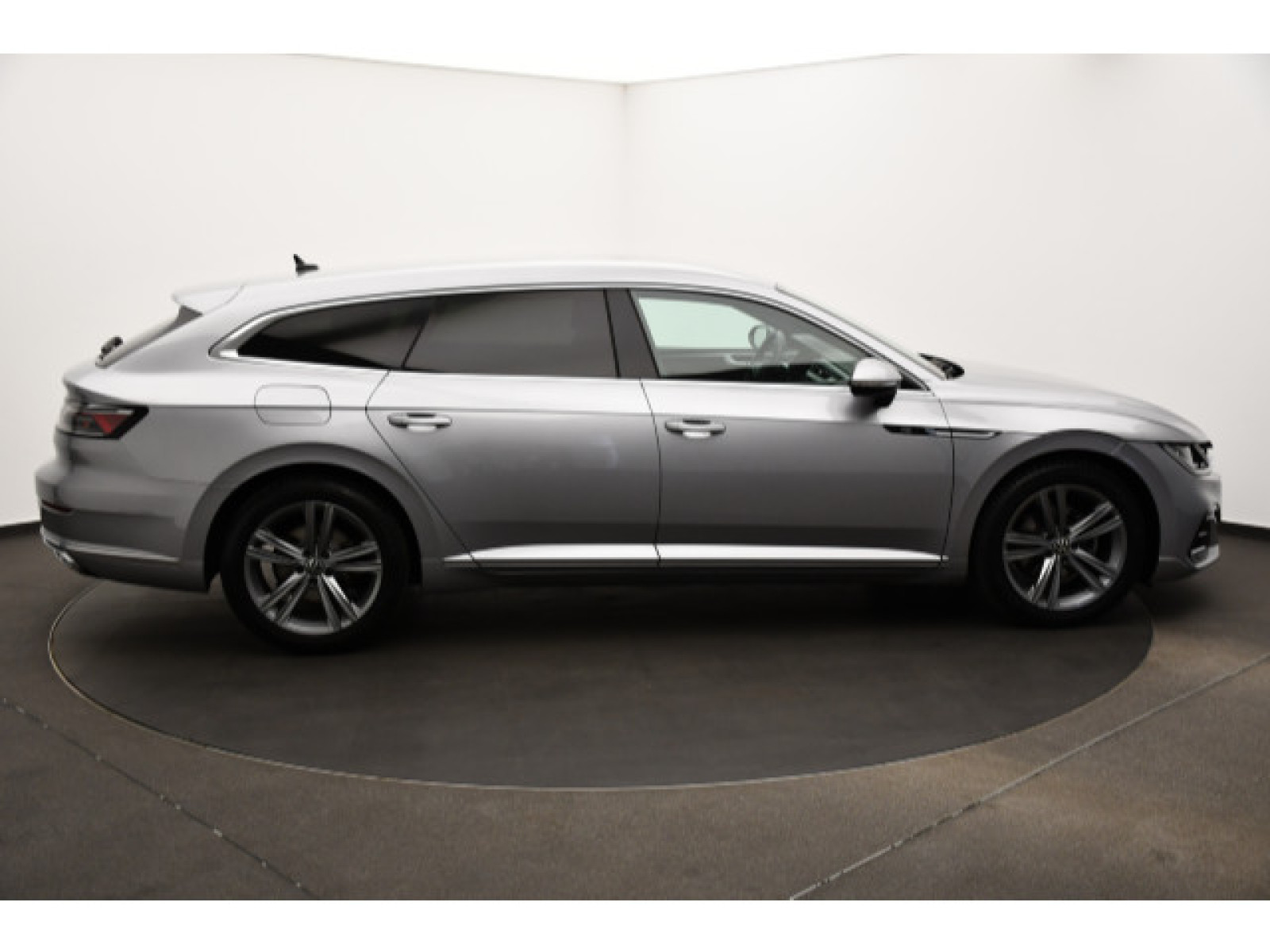 Volkswagen - Arteon Shooting Brake_17
