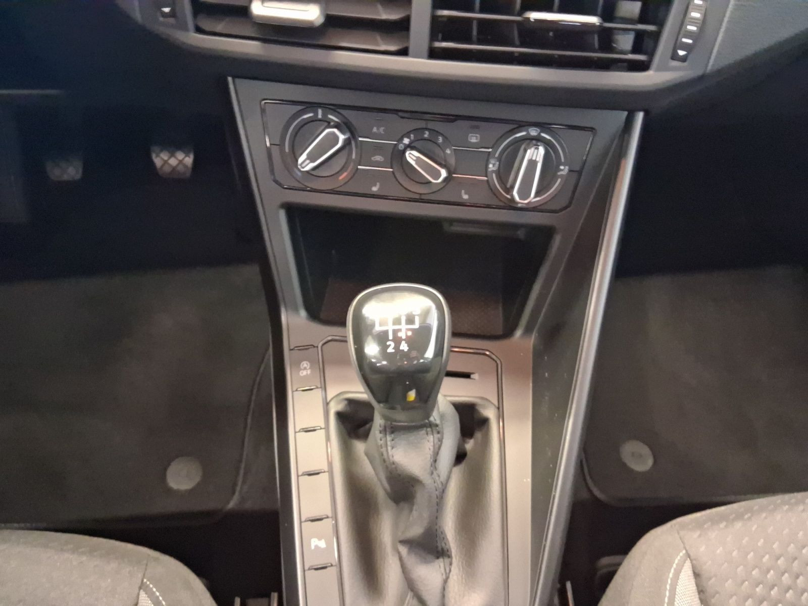 Volkswagen - Taigo_11