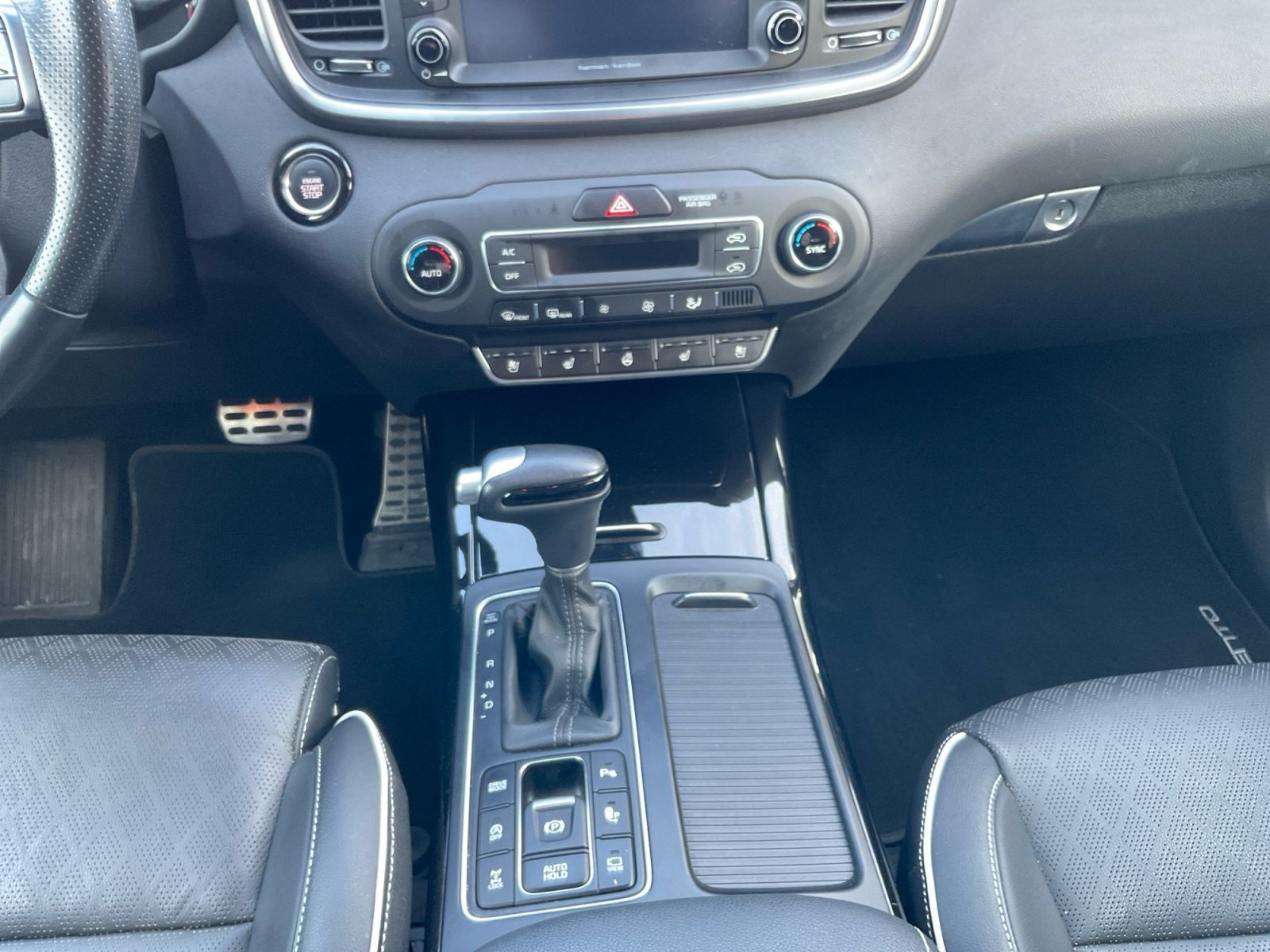Kia - Sorento_12