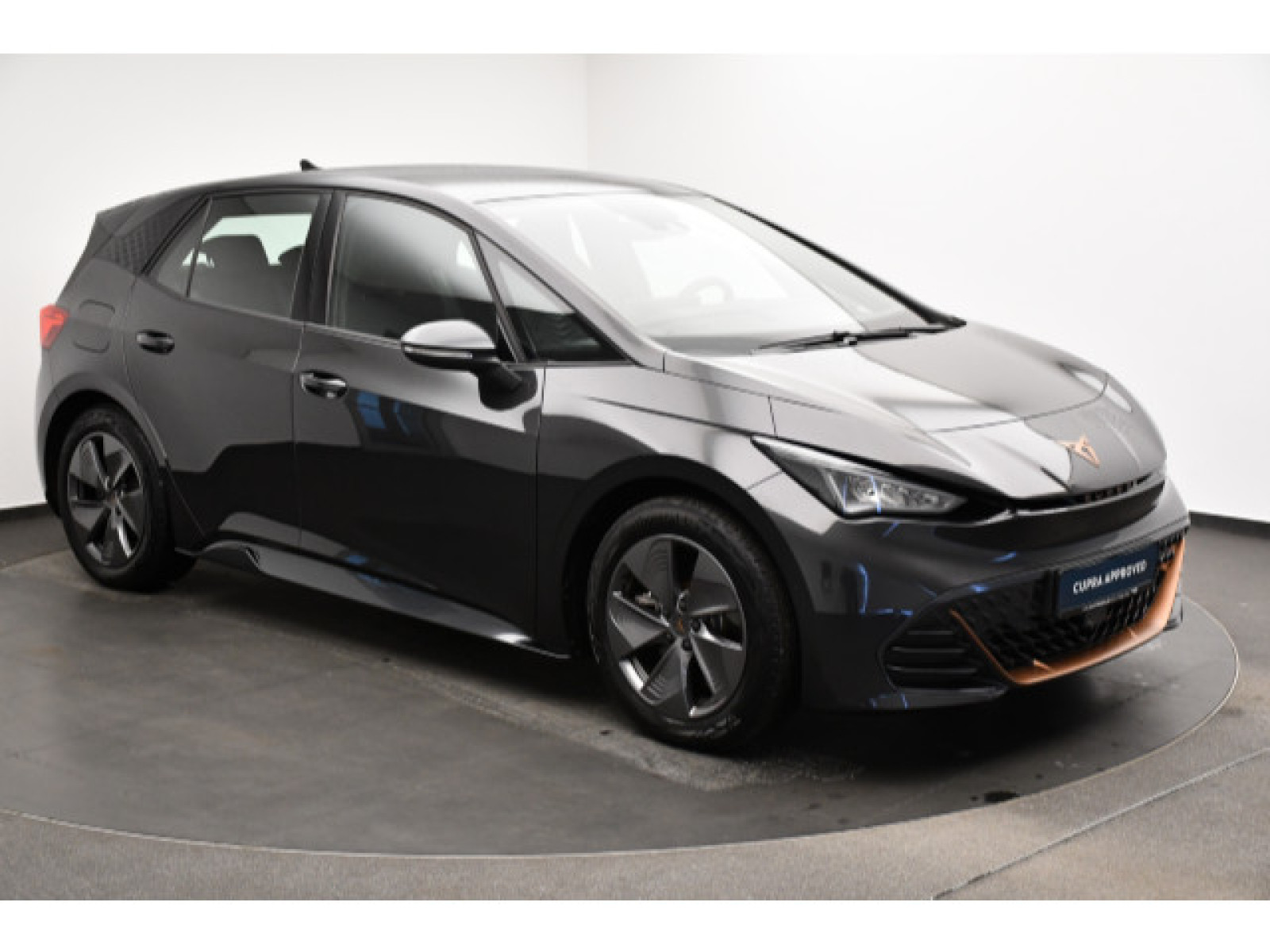 diagonal-frontansicht-aussen