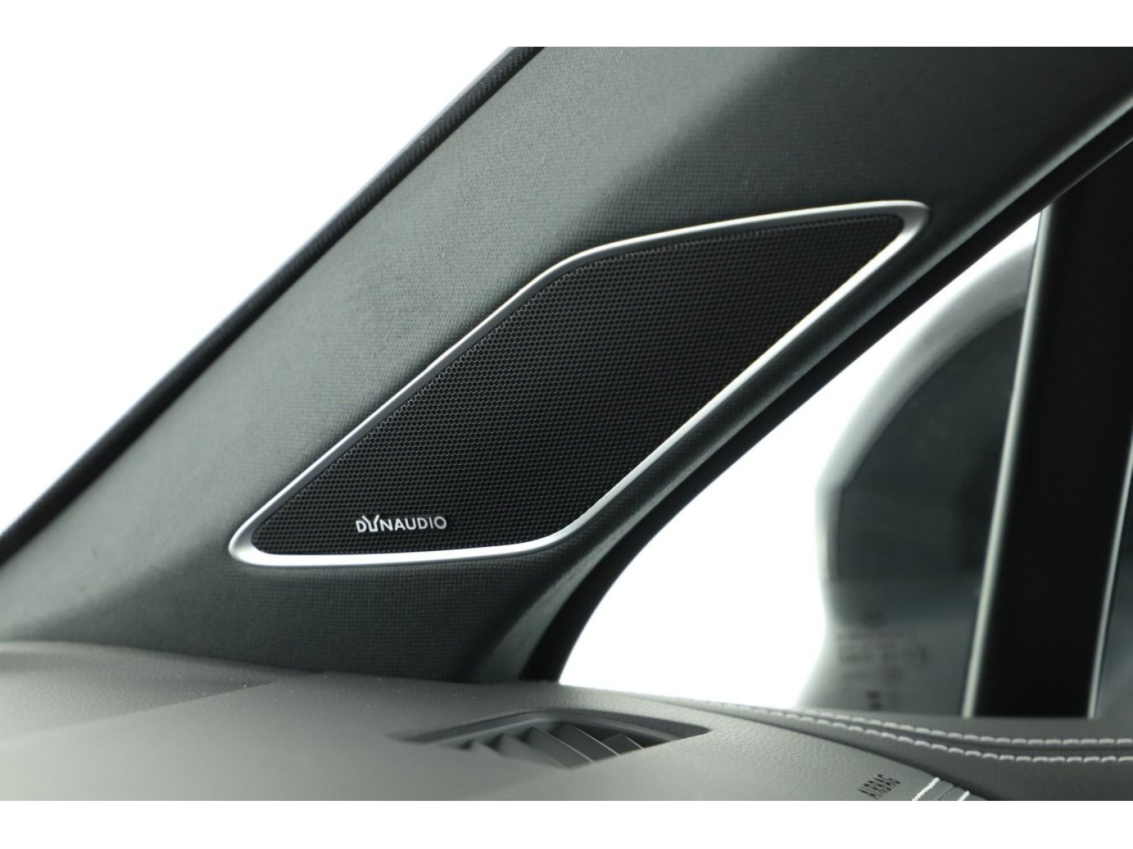 Volkswagen - Touareg_10