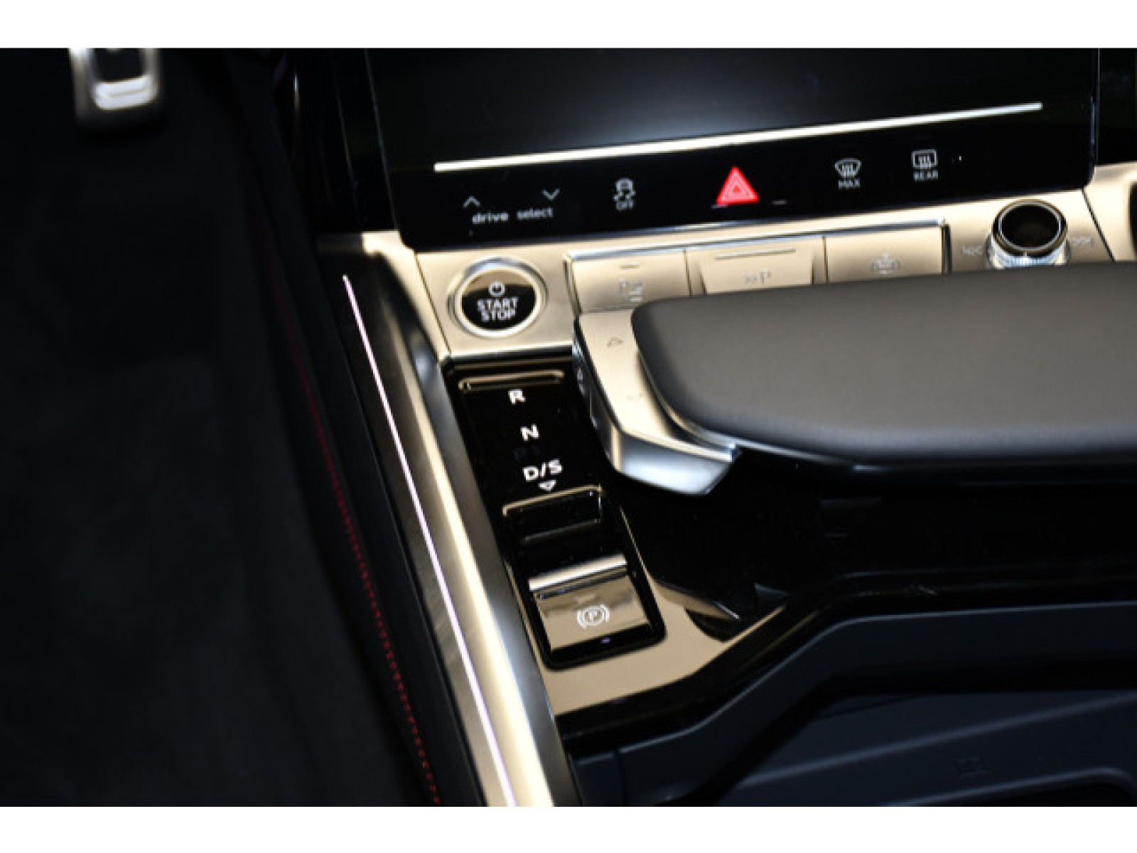Audi - Q8 e-tron_6