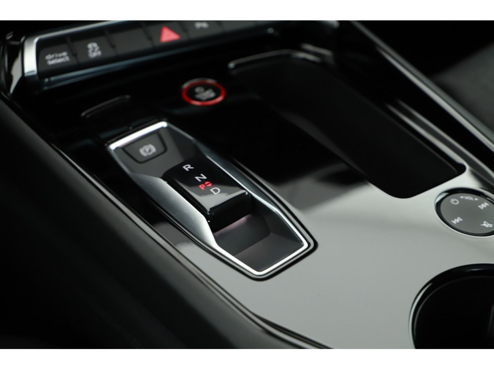 Audi - e-tron GT quattro_12