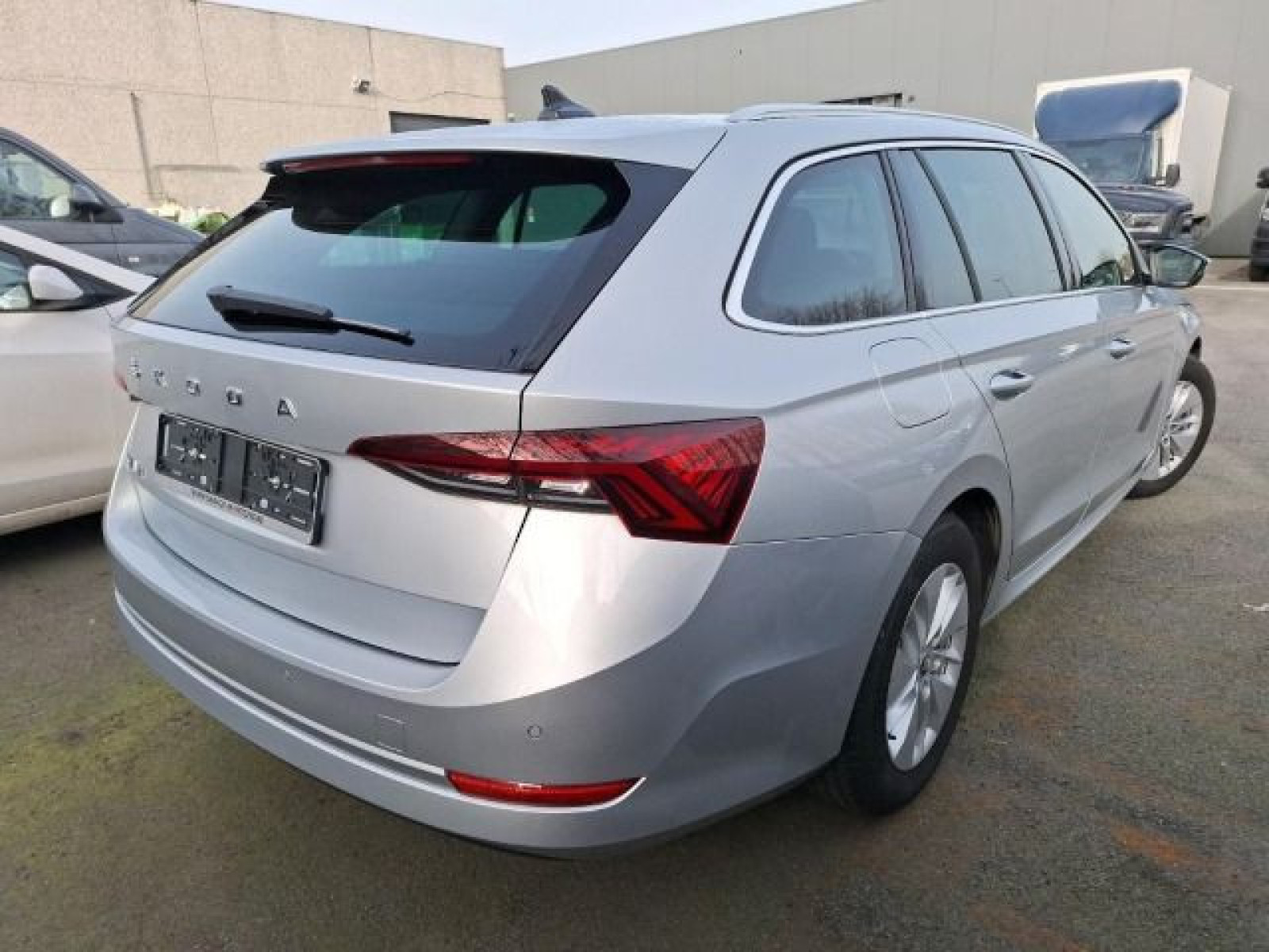 diagonalansicht-hinten-aussen