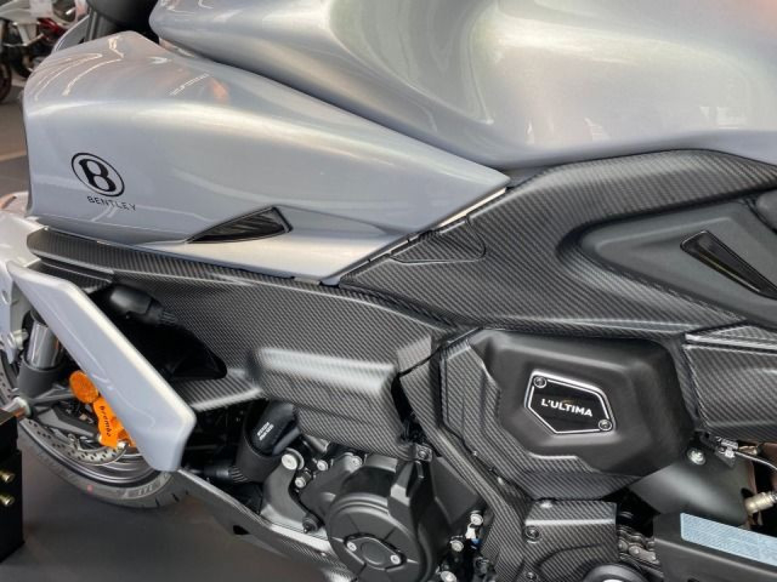 Ducati - Diavel V4_5