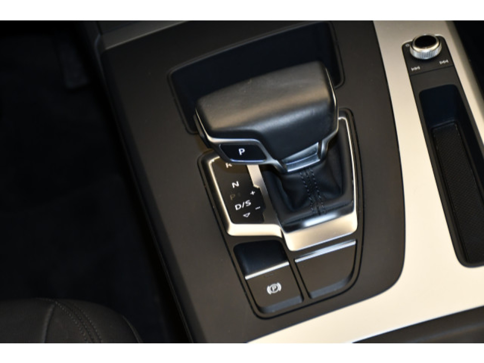 Audi - Q5_5