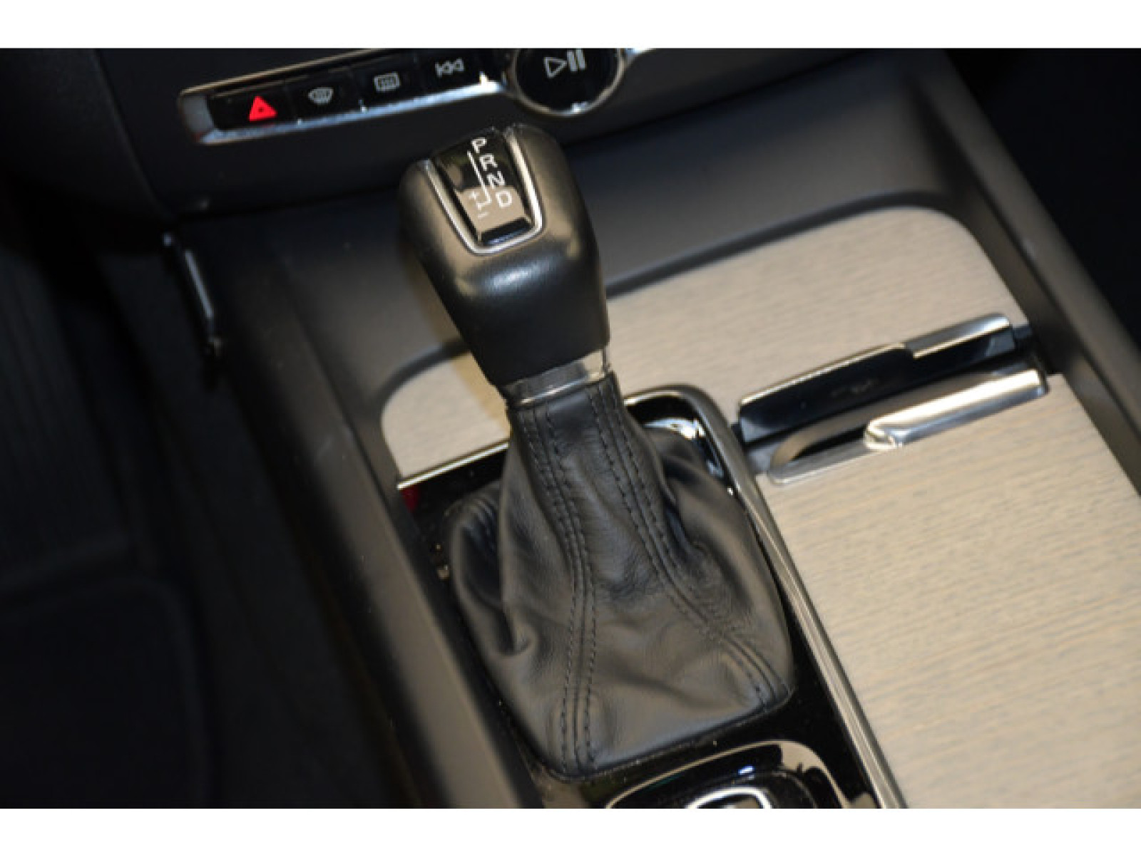 Volvo - XC60_6