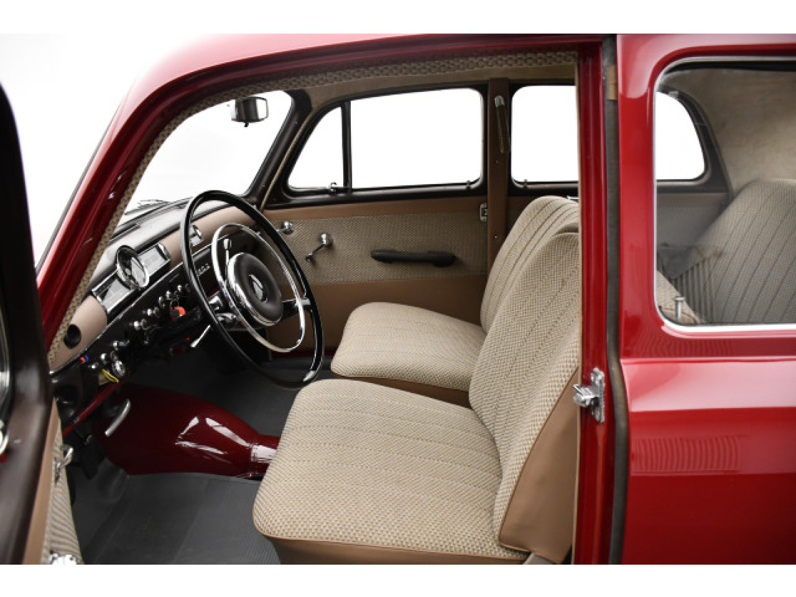 Mercedes-Benz - 190_4