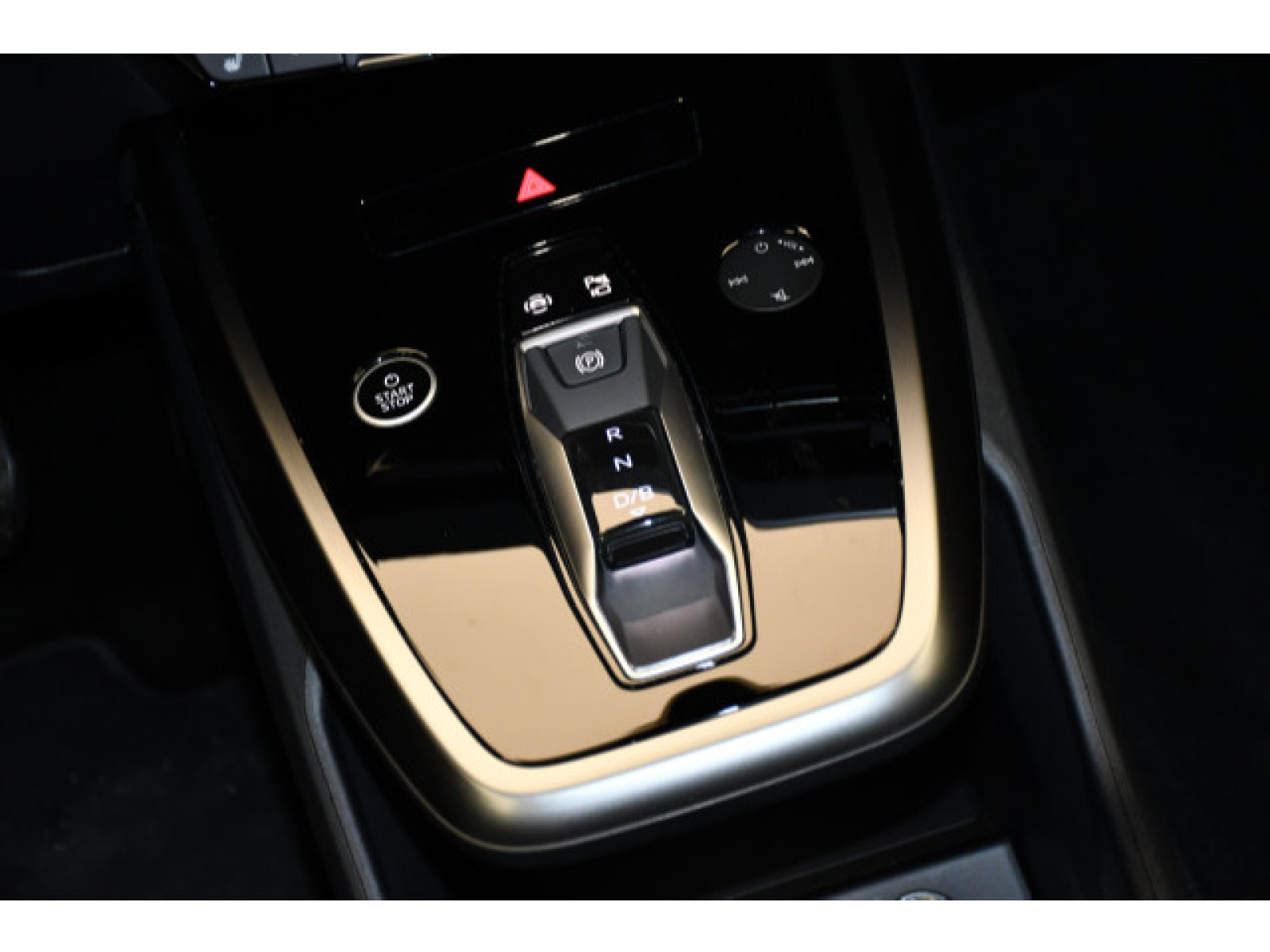 Audi - Q4 Sportback e-tron_8