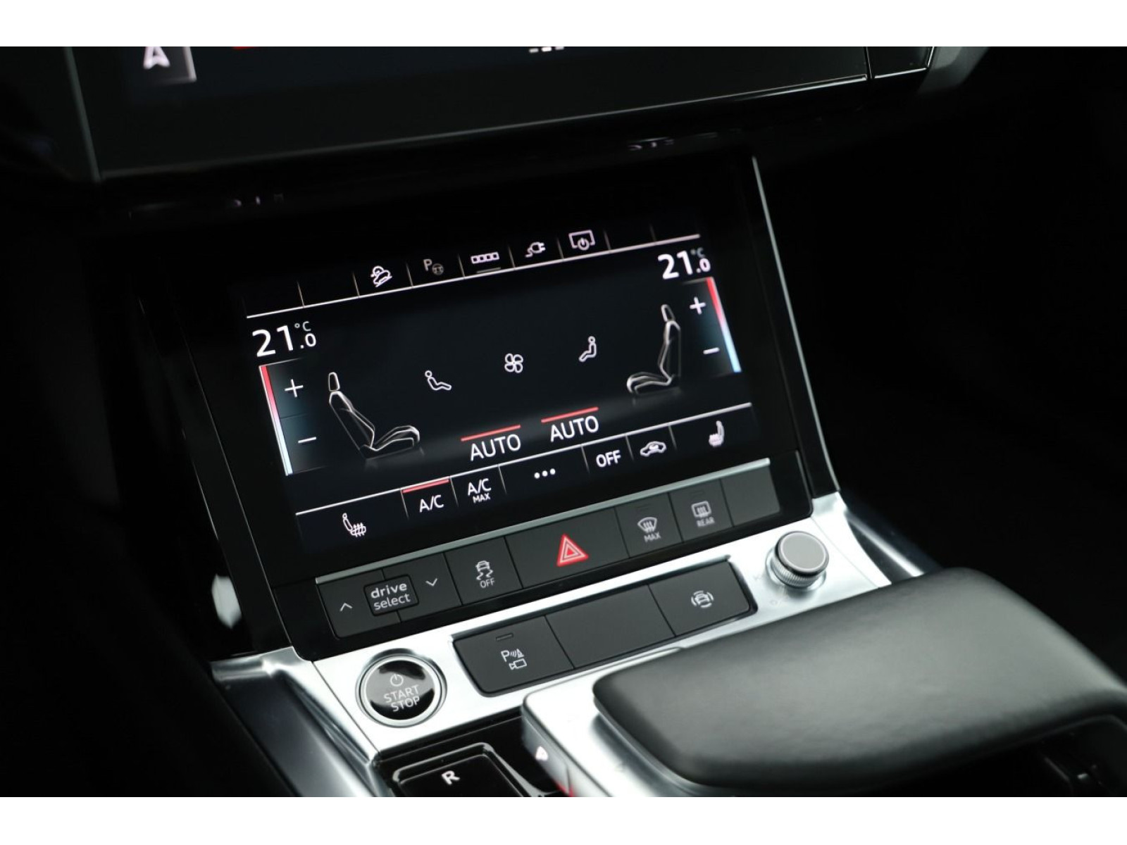 Audi - e-tron_11