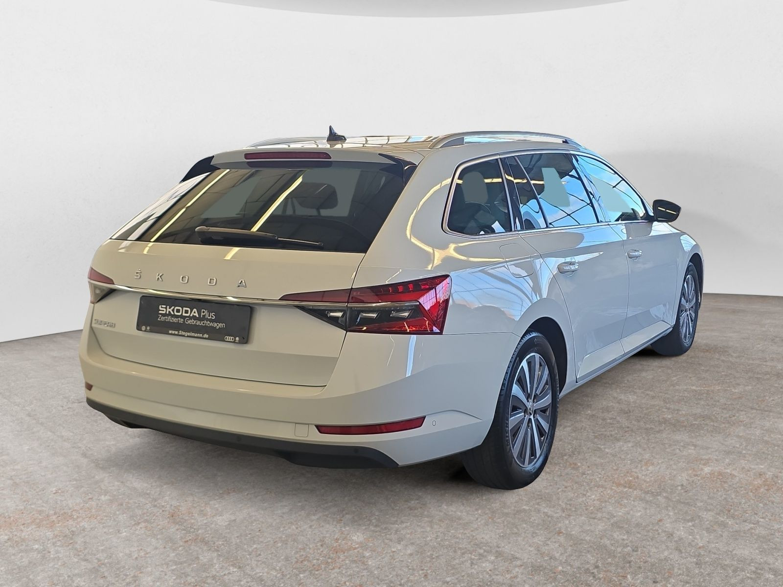 diagonalansicht-hinten-aussen