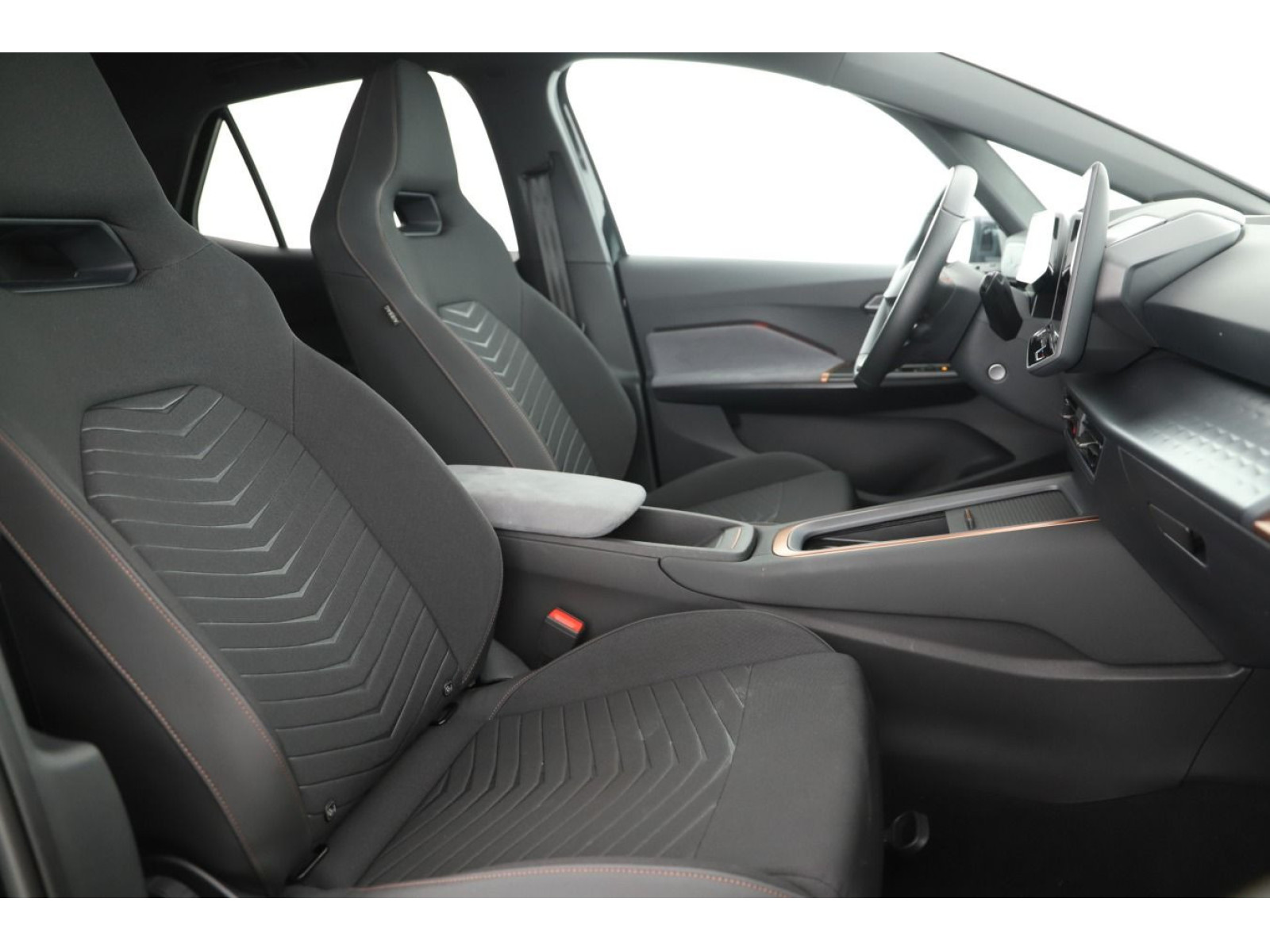 Cupra - Born_7