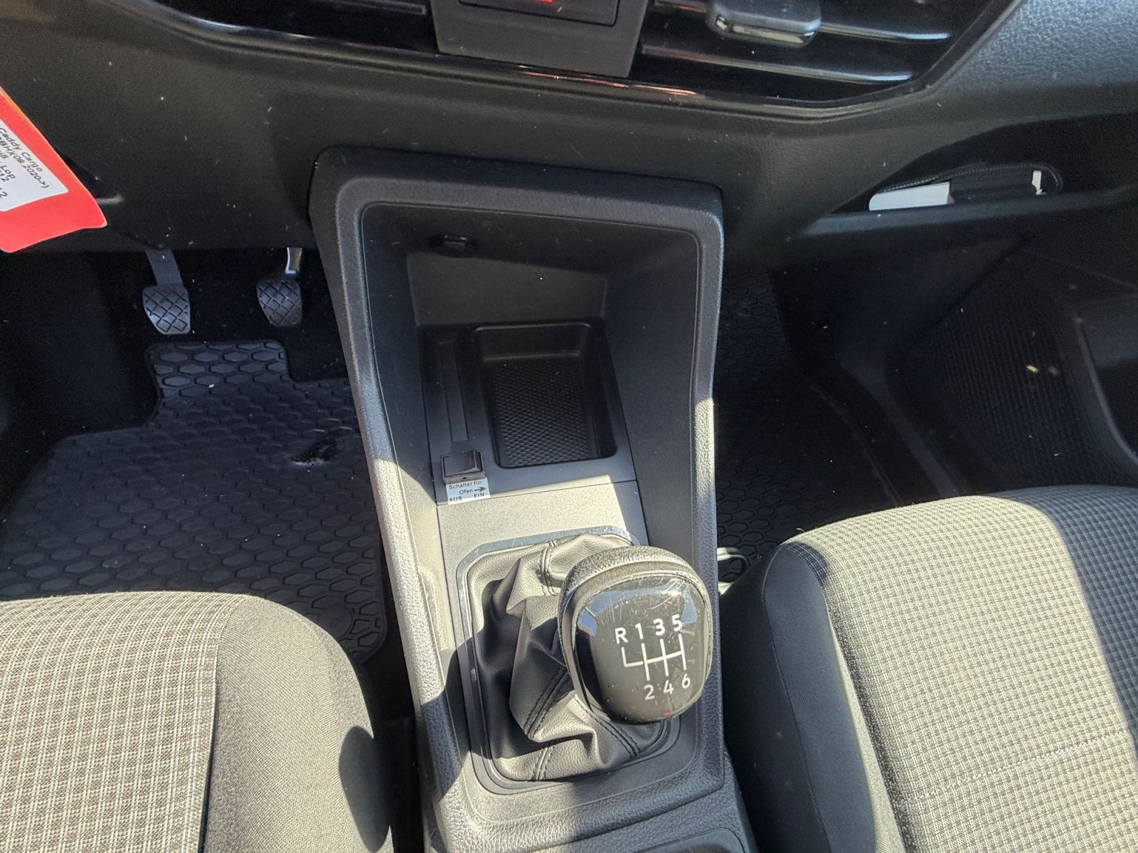 Volkswagen - Caddy_12