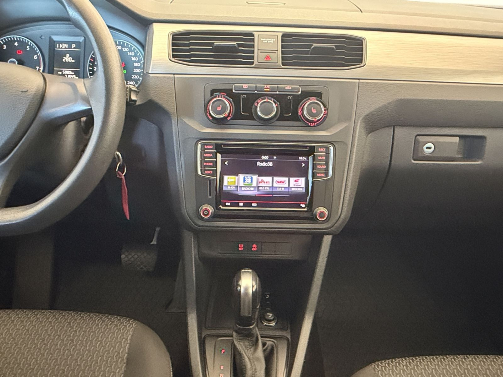 Volkswagen - Caddy_13
