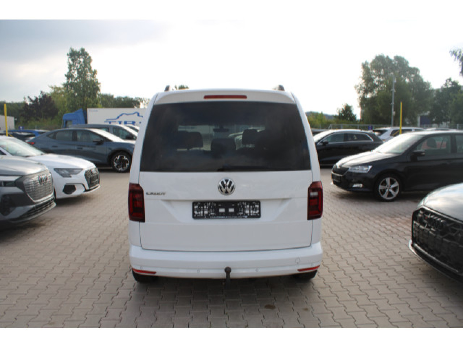 Volkswagen - Caddy_11