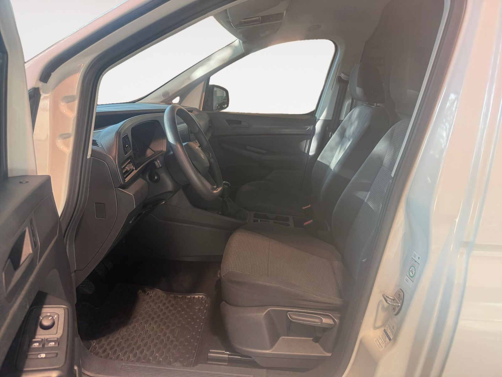 Volkswagen - Caddy_10