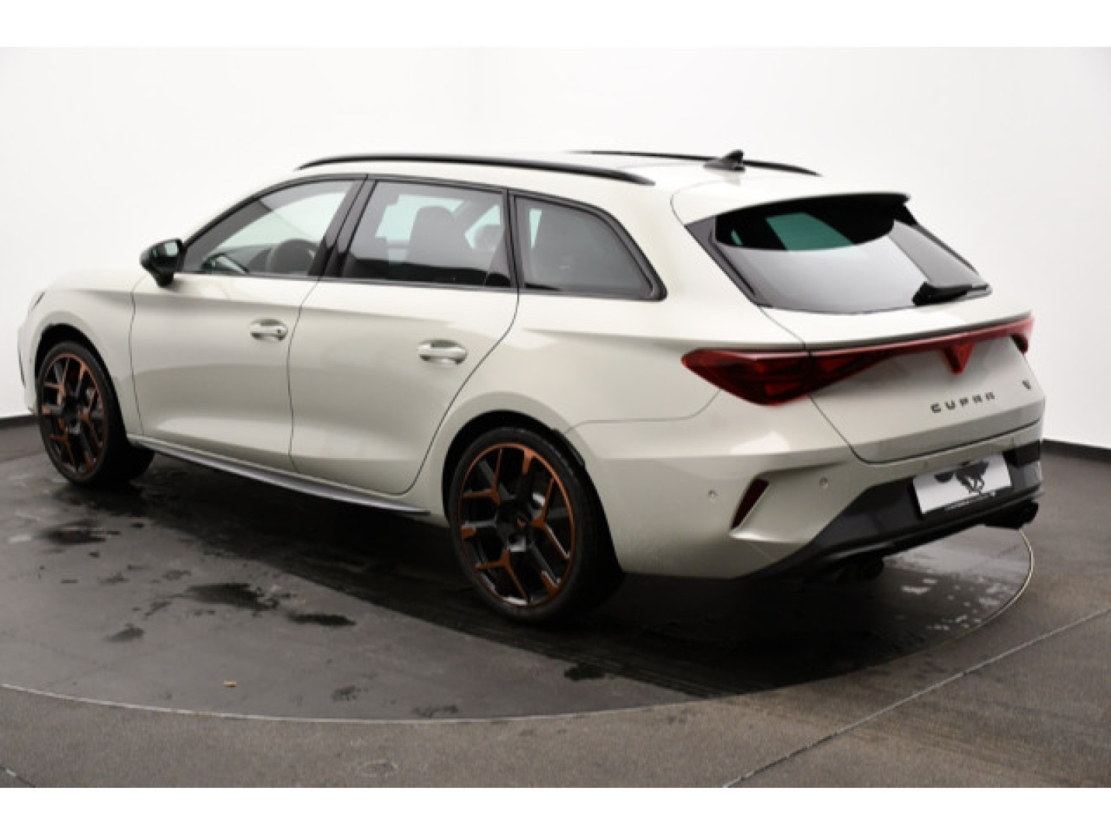 diagonalansicht-hinten-aussen