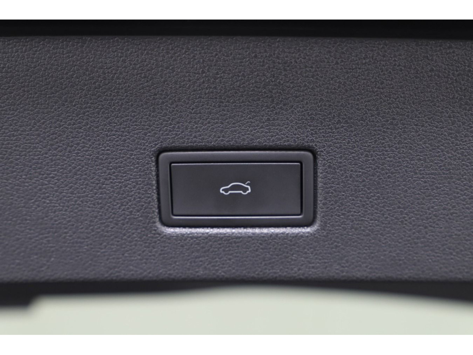 Volkswagen - T-Roc_16