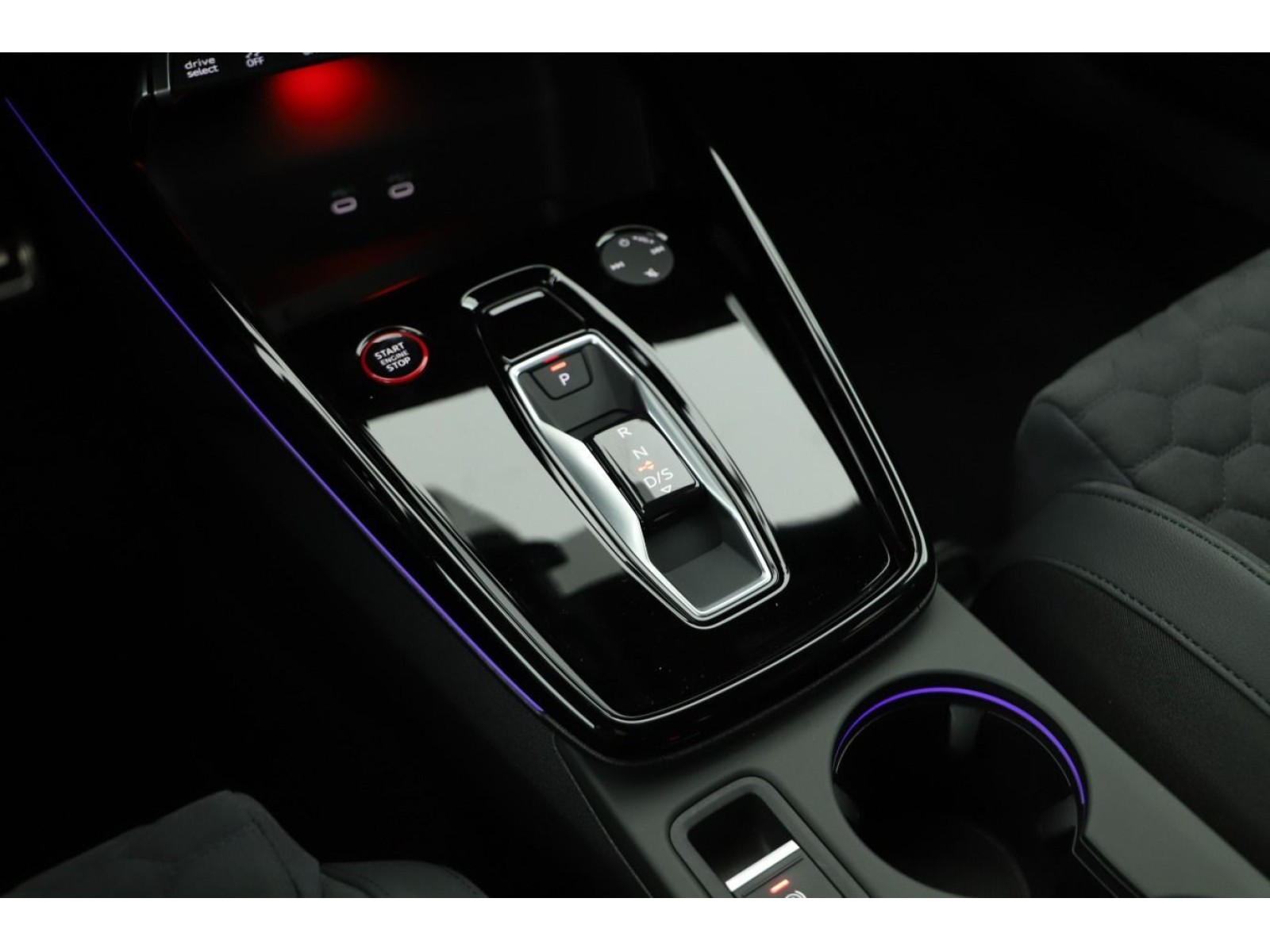 Audi - RS 3 Limousine_14