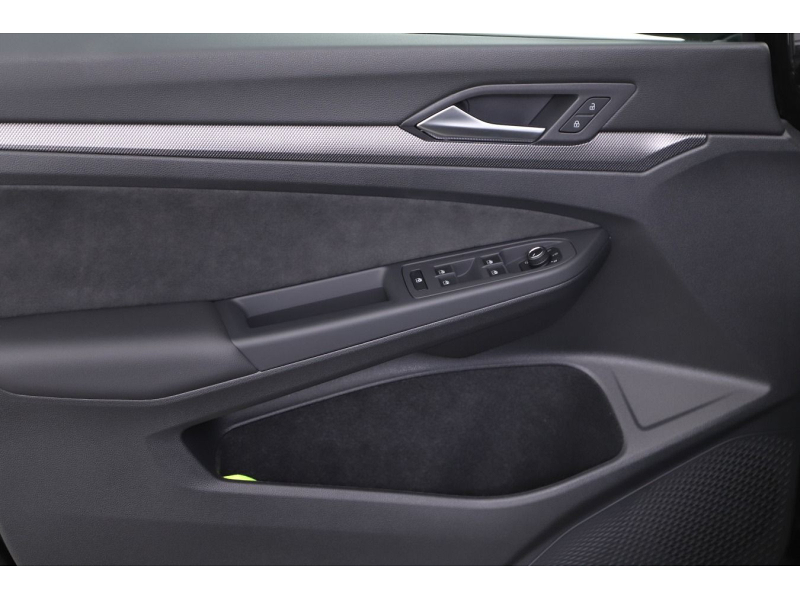 Volkswagen - Golf GTI_13