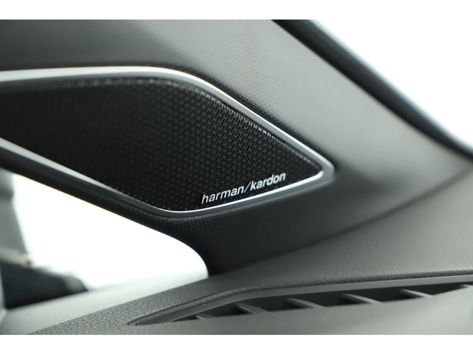 Volkswagen - Golf GTI_7