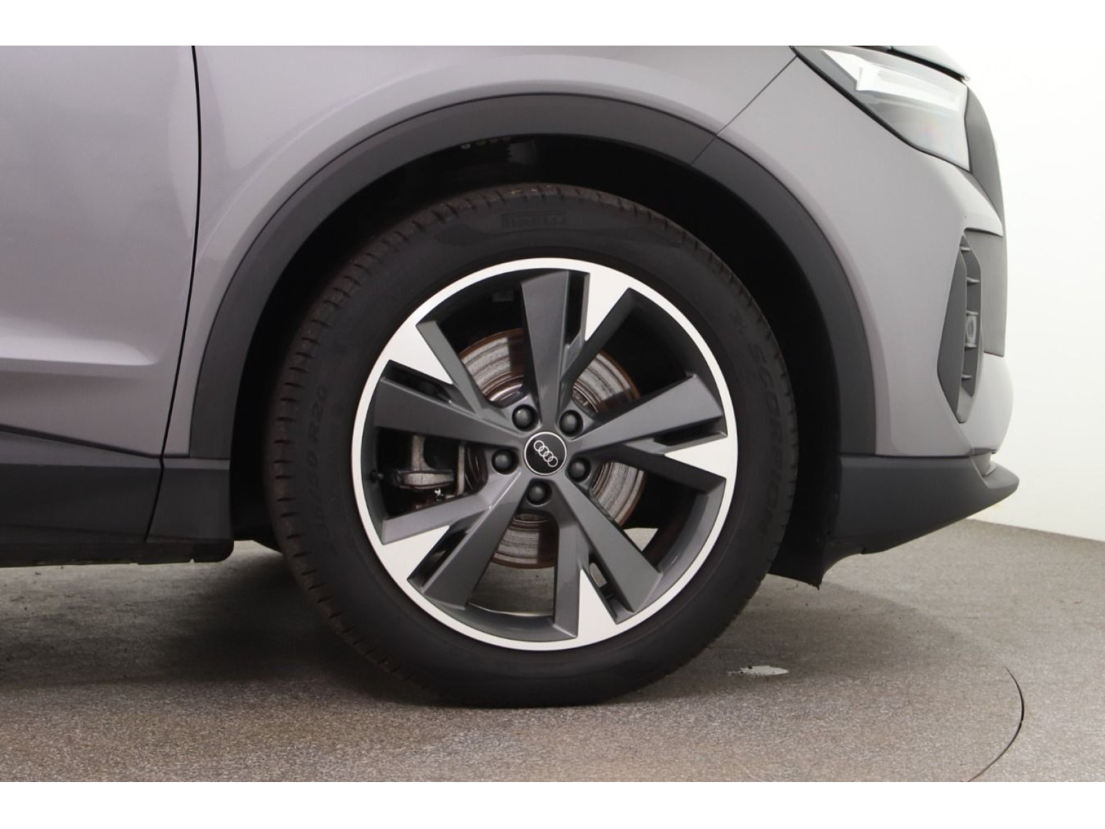 Audi - Q4 e-tron_3