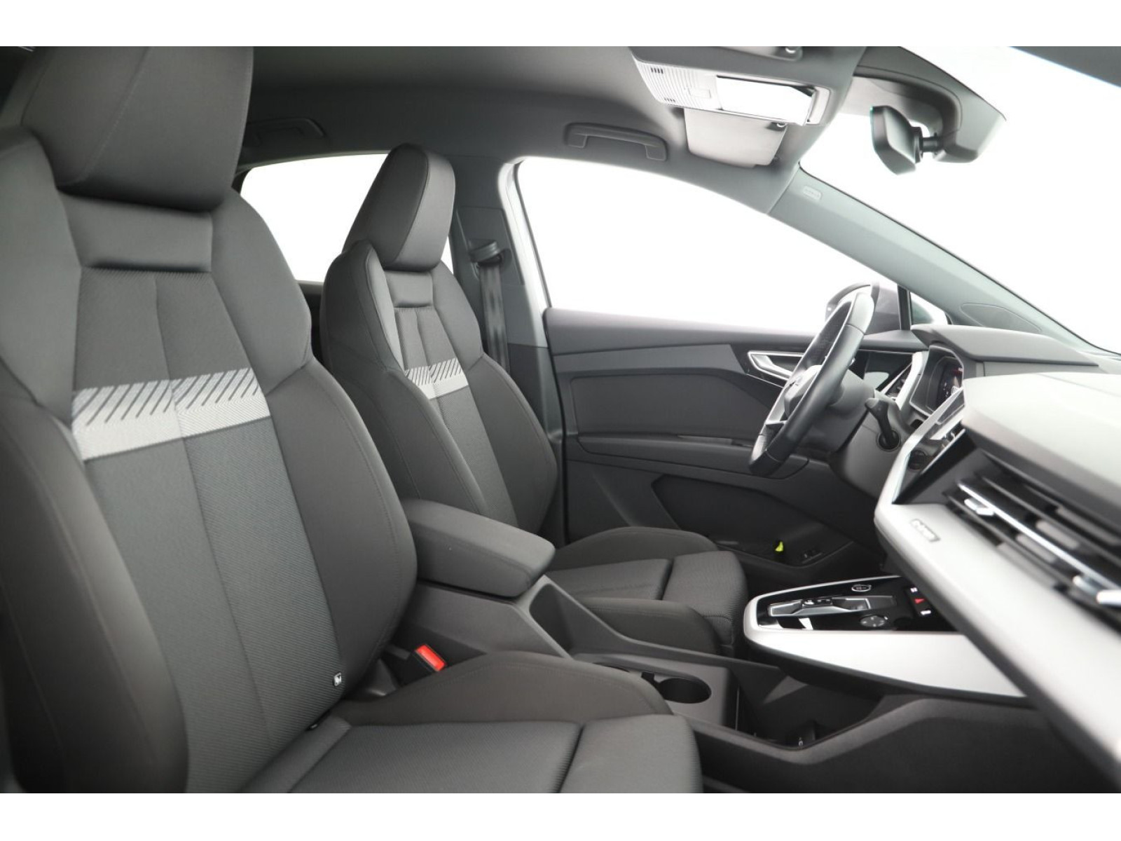 Audi - Q4 e-tron_7