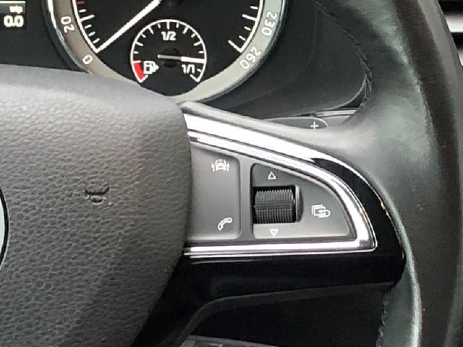Škoda - Karoq_17