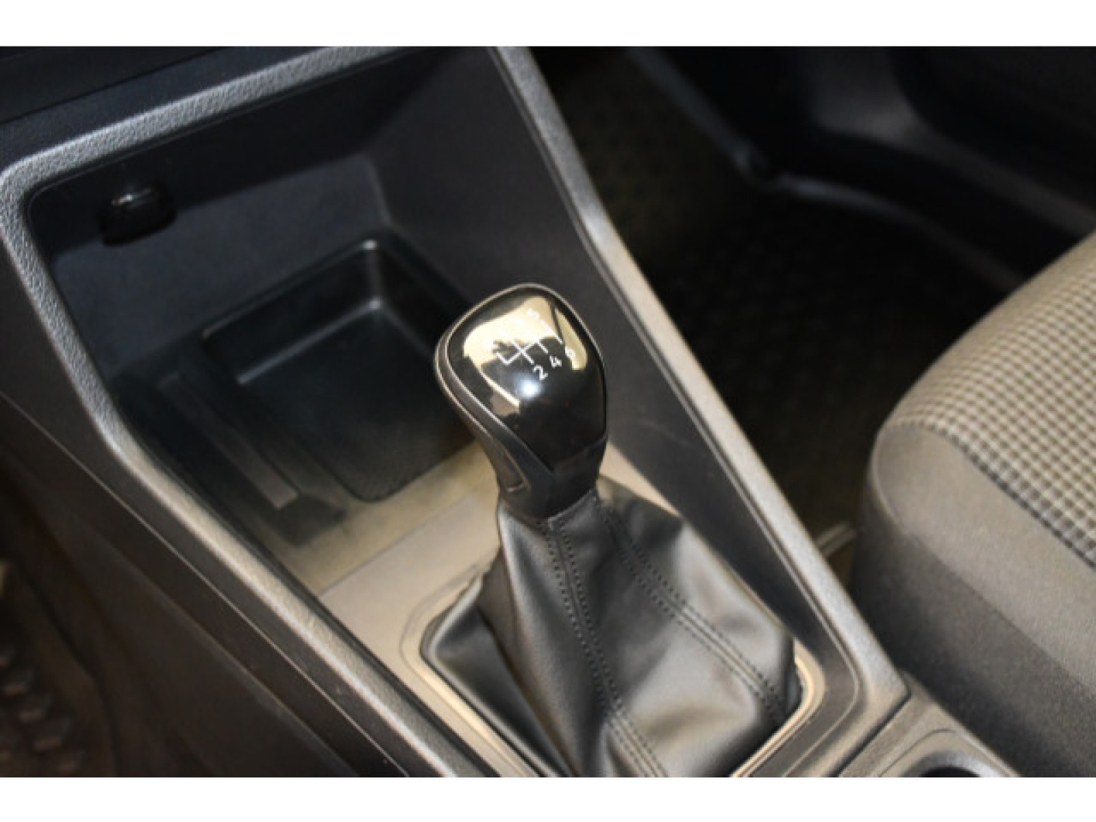 Volkswagen - Caddy_7