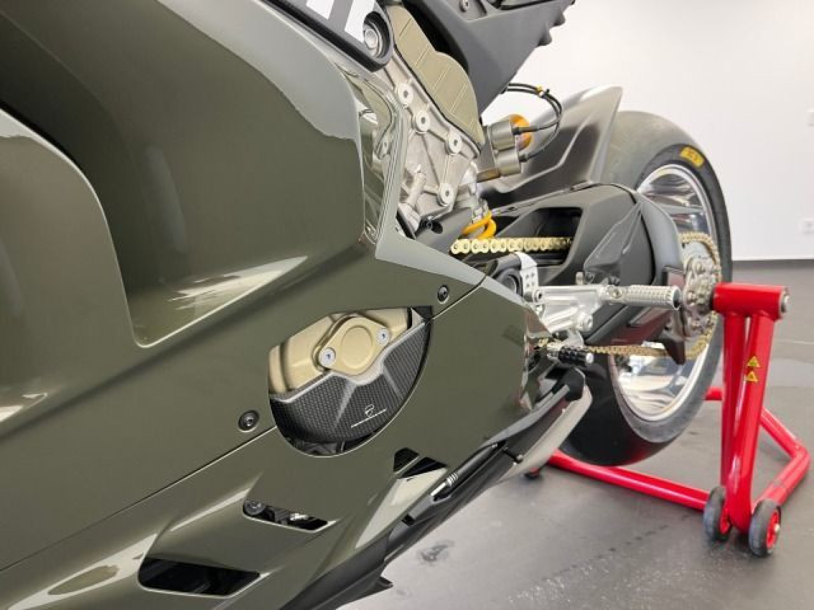 Ducati - Panigale V4 S_6