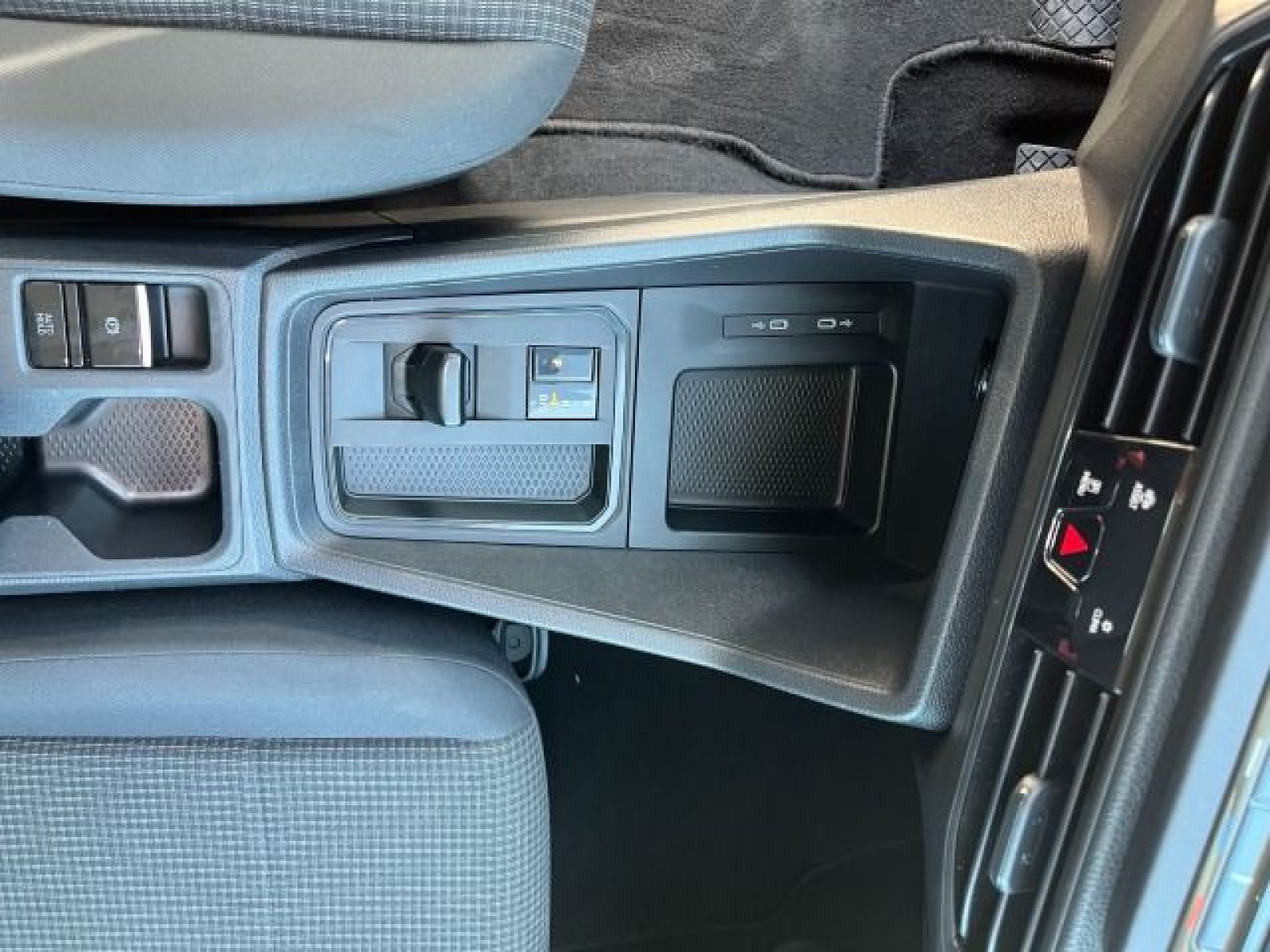 Volkswagen - Caddy_19