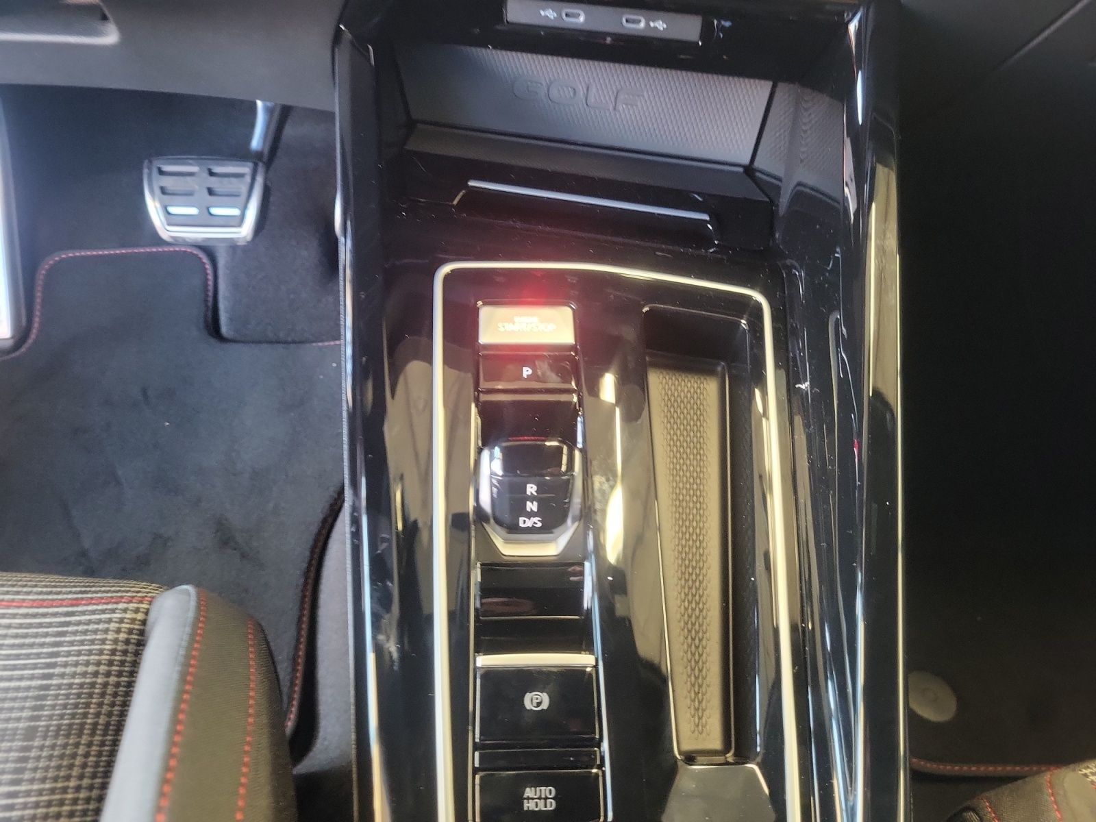 Volkswagen - Golf GTI_12 Volkswagen - Golf GTI_12