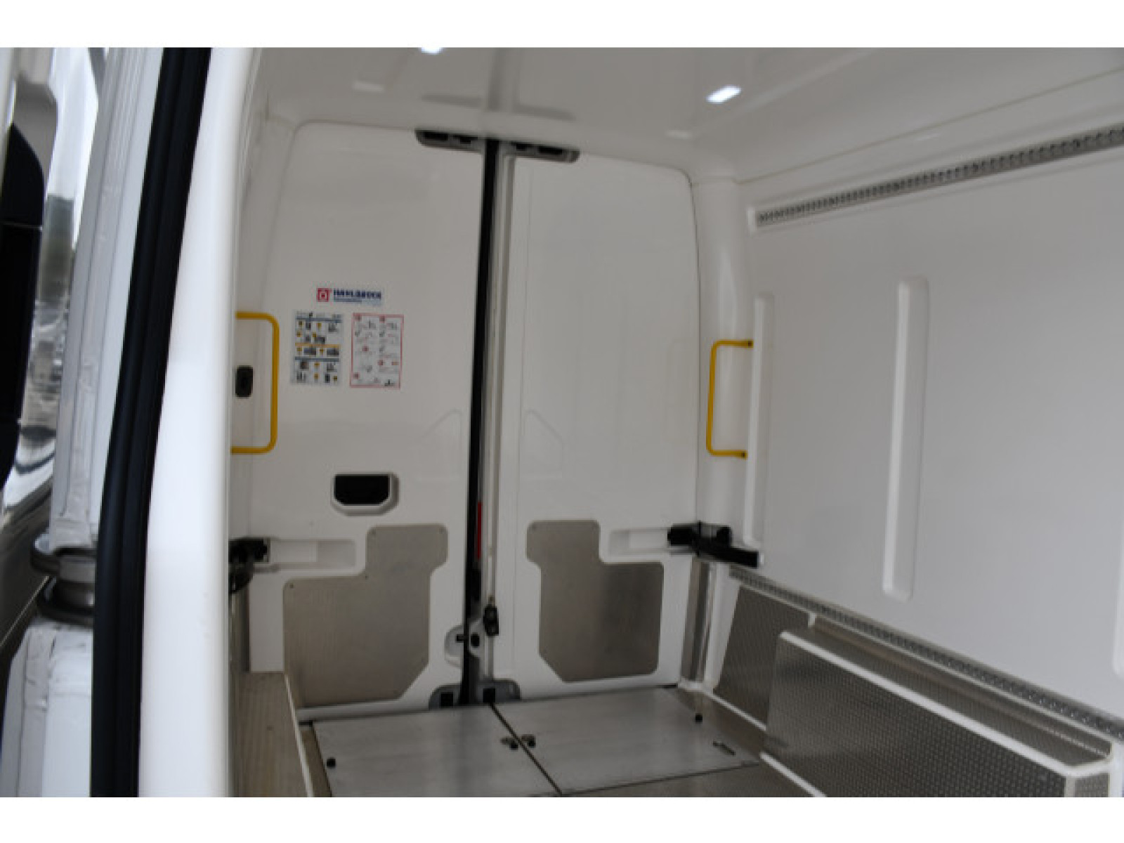 Volkswagen - Crafter_9