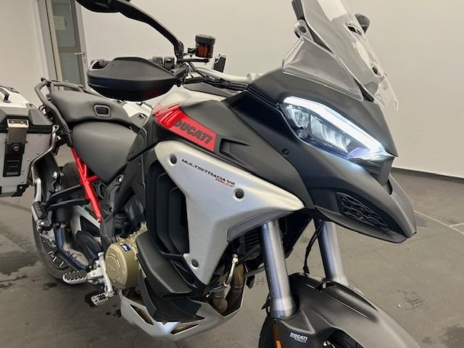 Ducati - Multistrada V4_4 Ducati - Multistrada V4_4