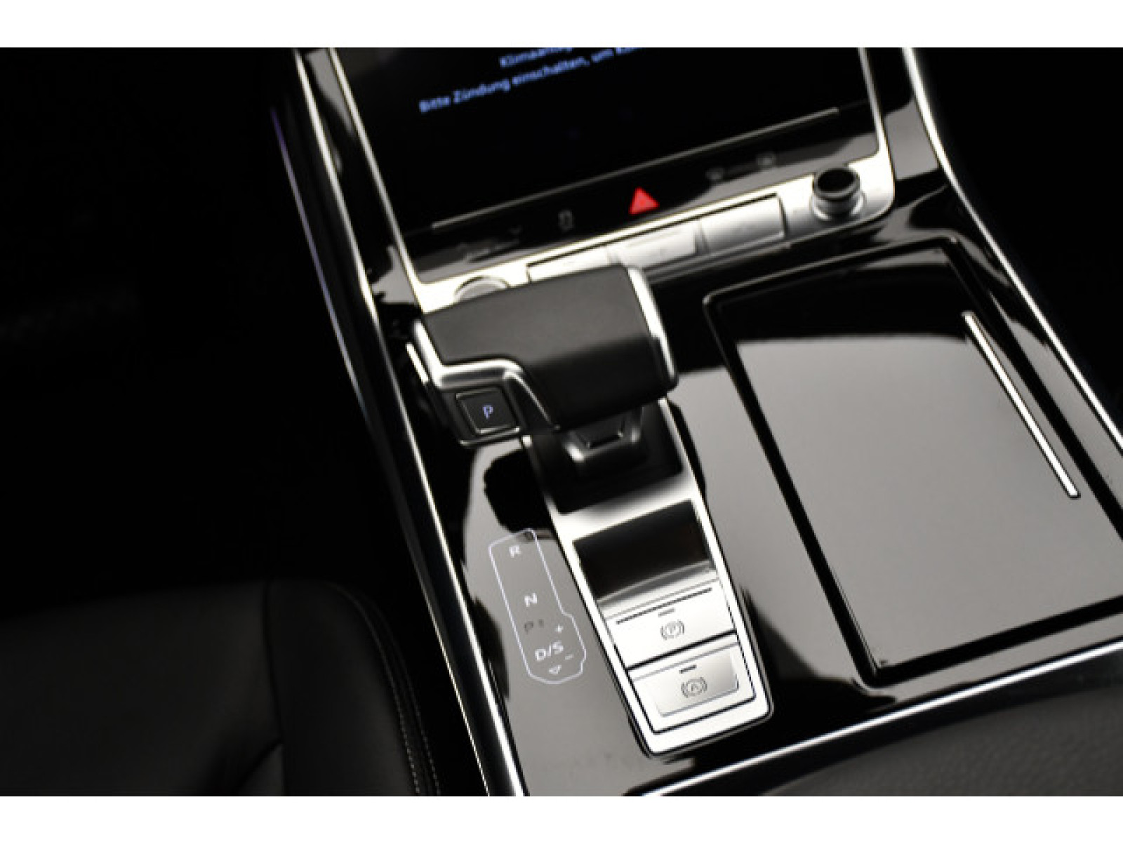 Audi - Q8_7 Audi - Q8_7