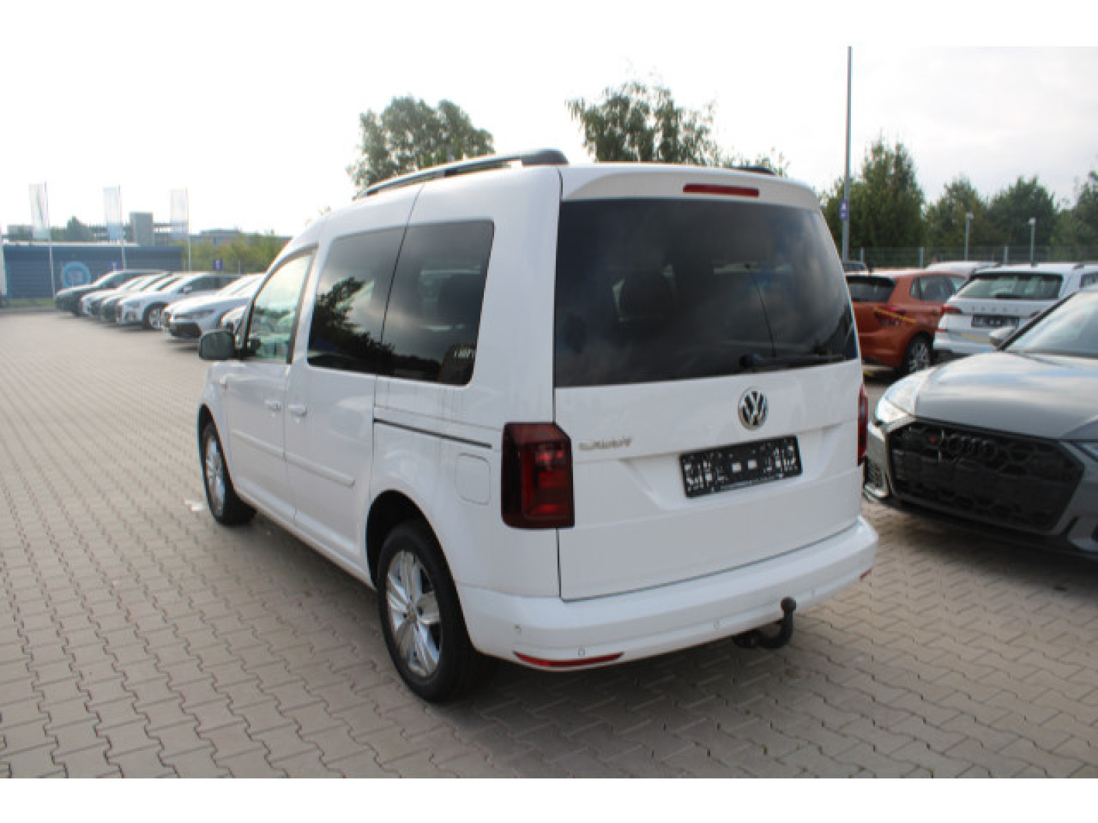 Volkswagen - Caddy_8