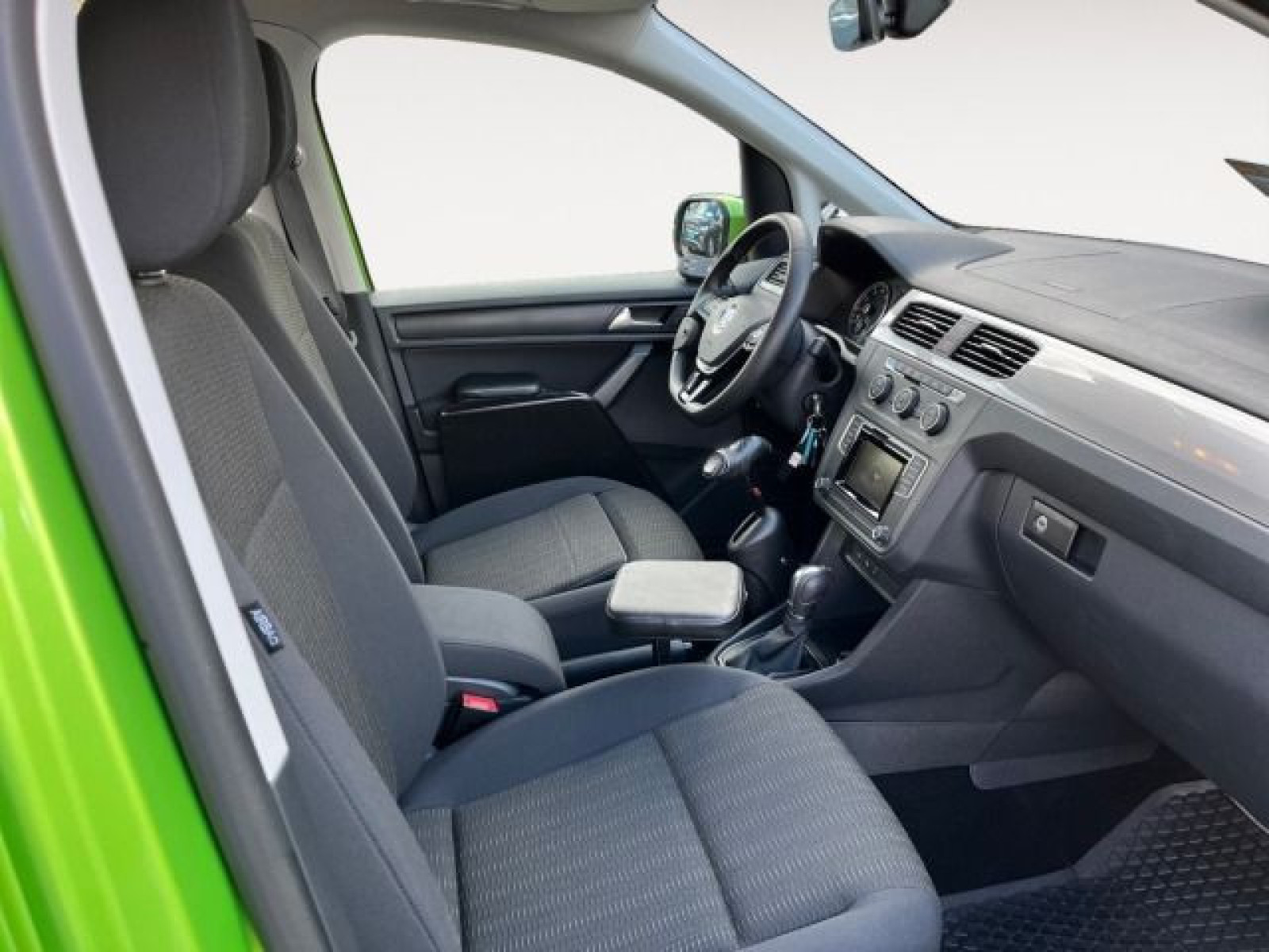 Volkswagen - Caddy_16