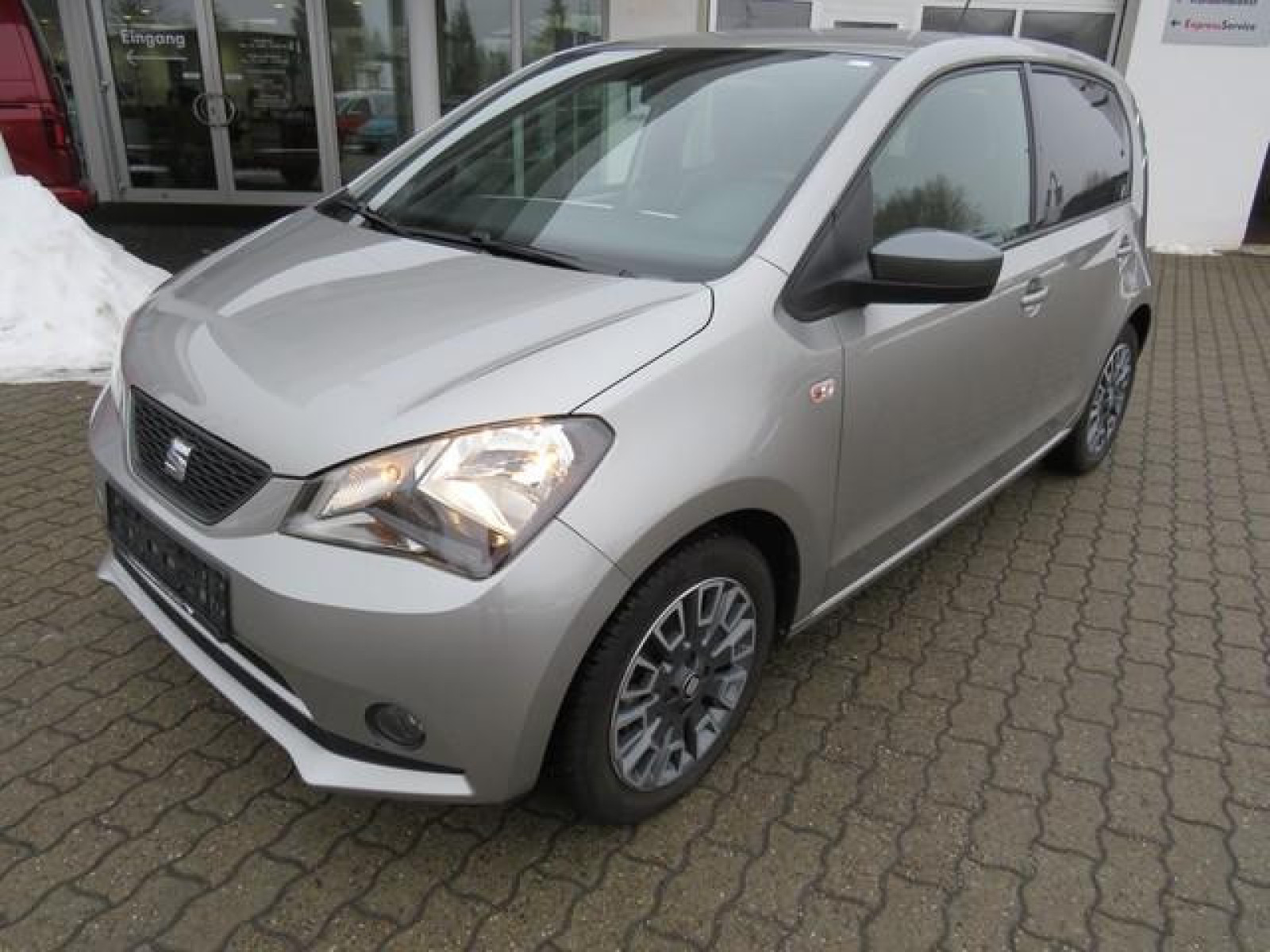 diagonal-frontansicht-aussen