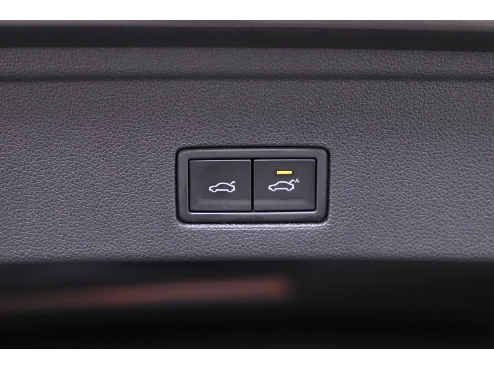 Volkswagen - Touareg_15