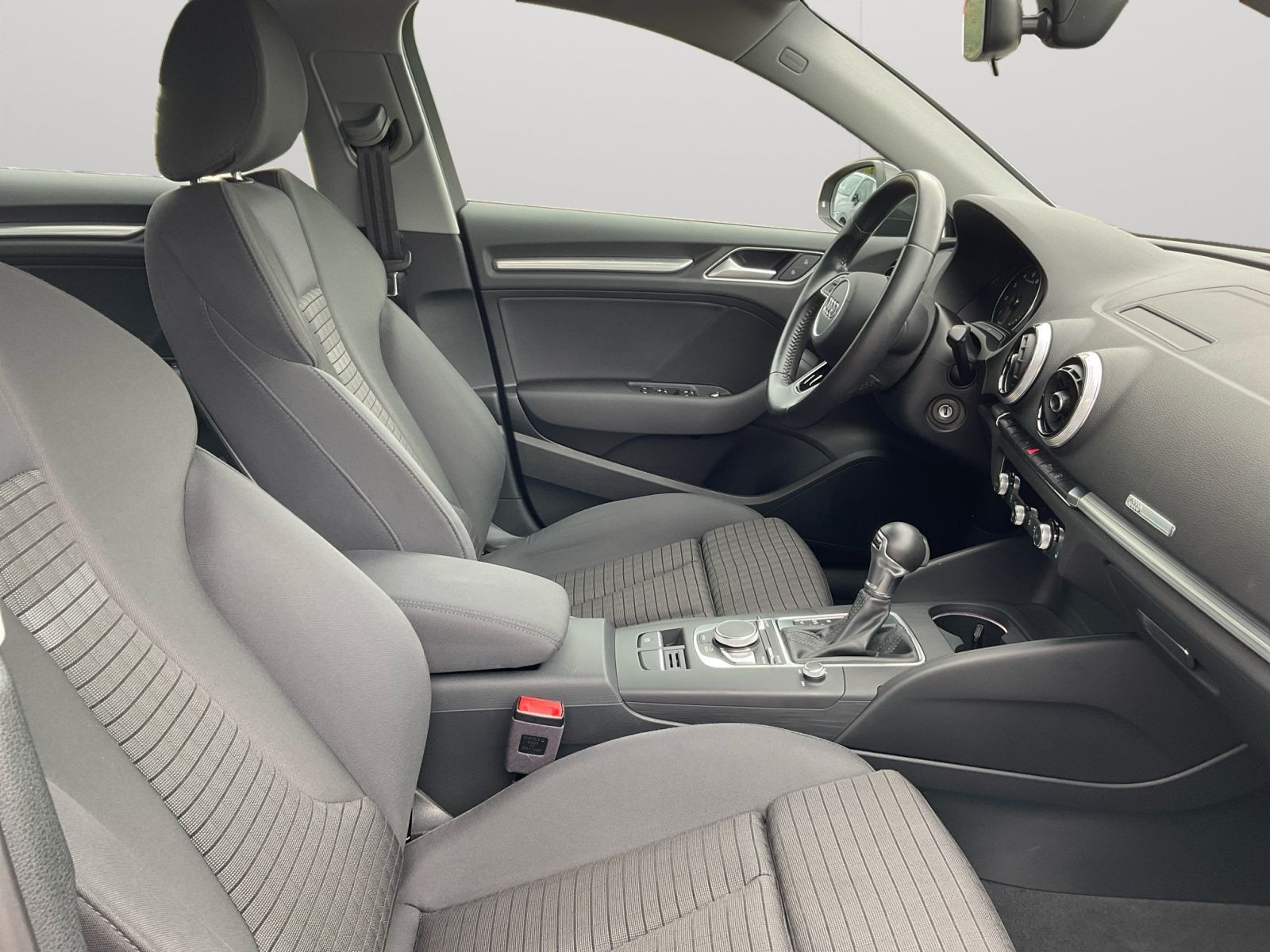 Audi - A3_16