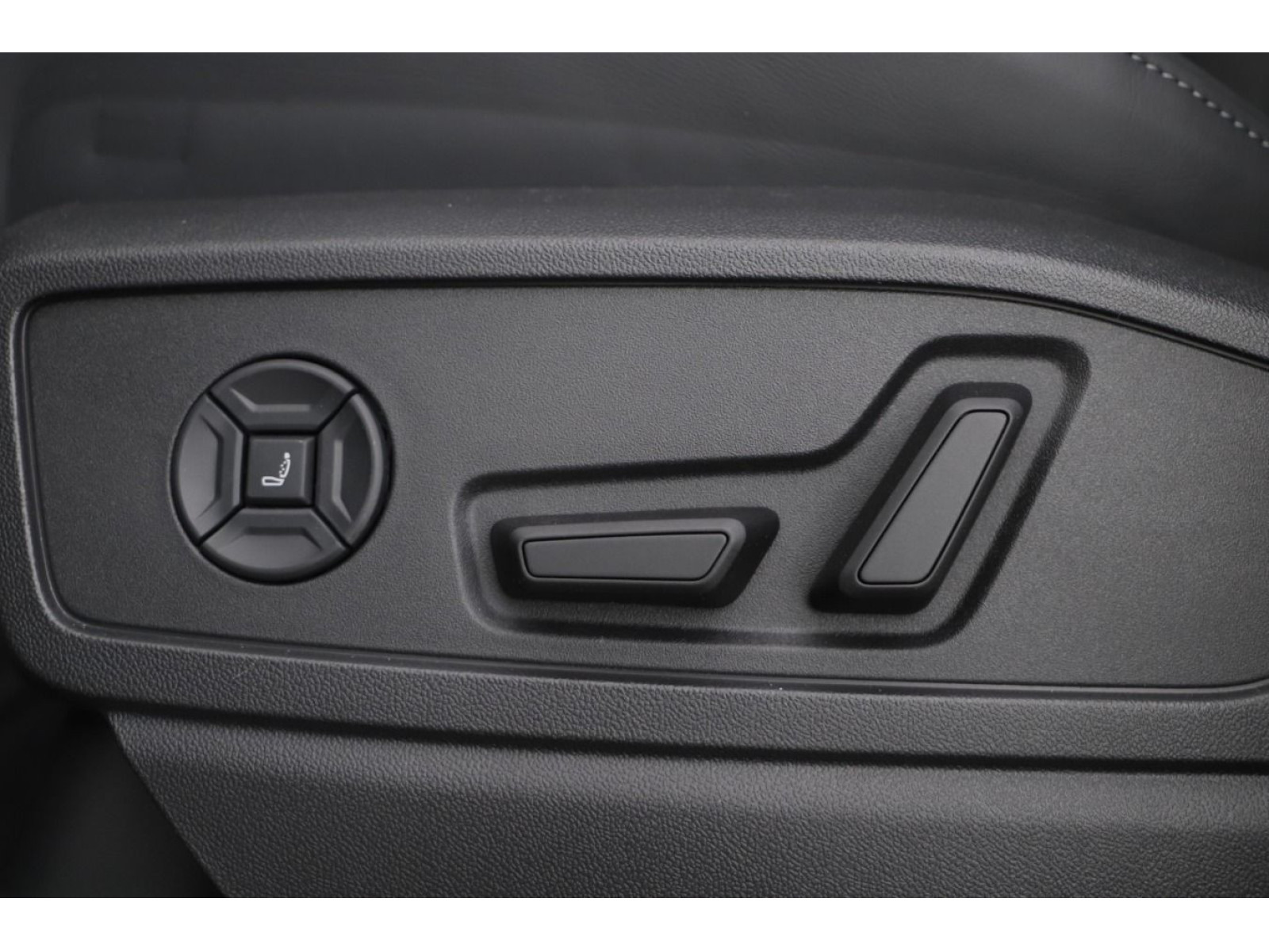 Audi - SQ5 Sportback_10